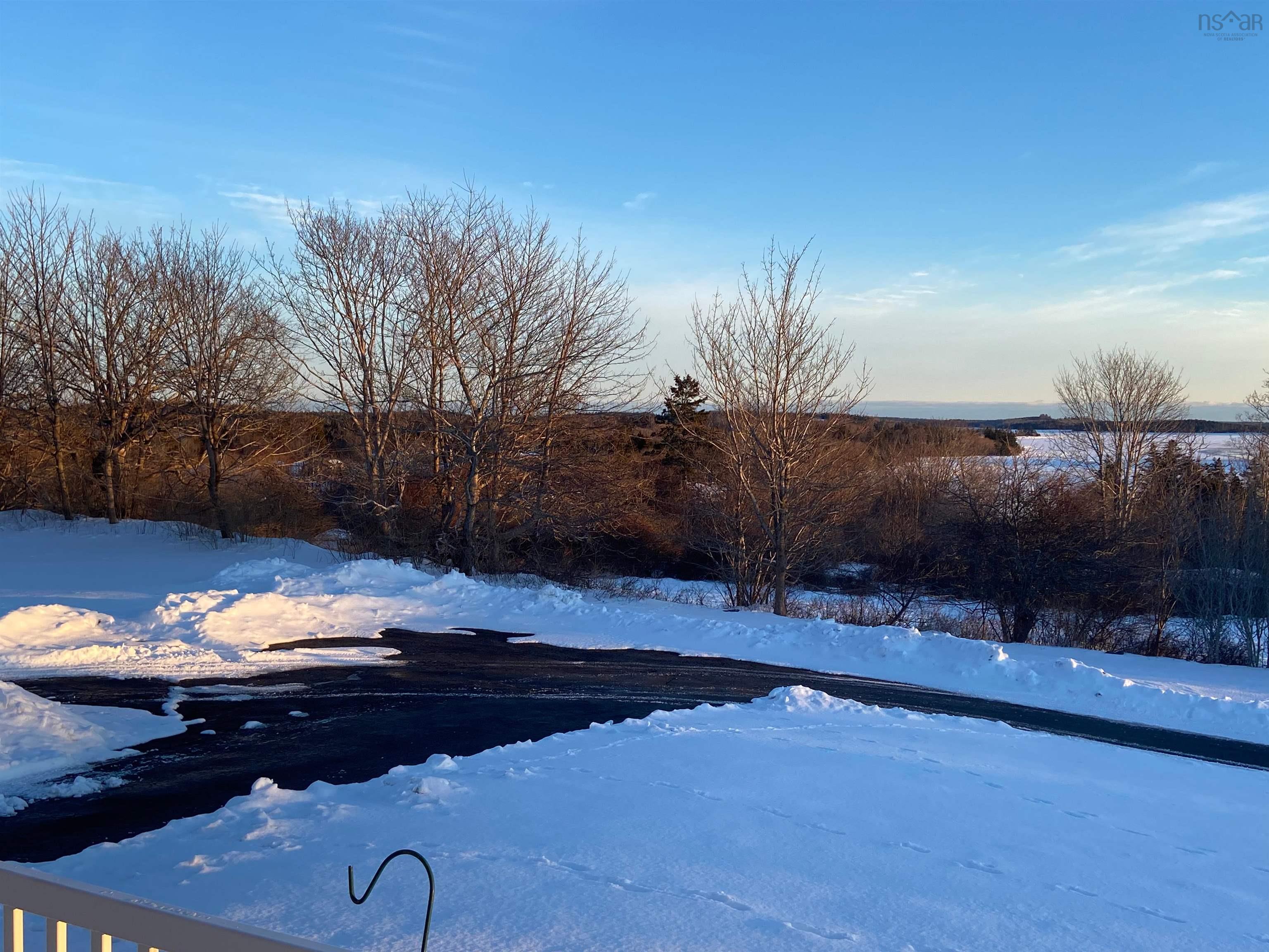 $380,000.00: 32 Chemin Des Bourque, Ste. Anne Du Ruisseau