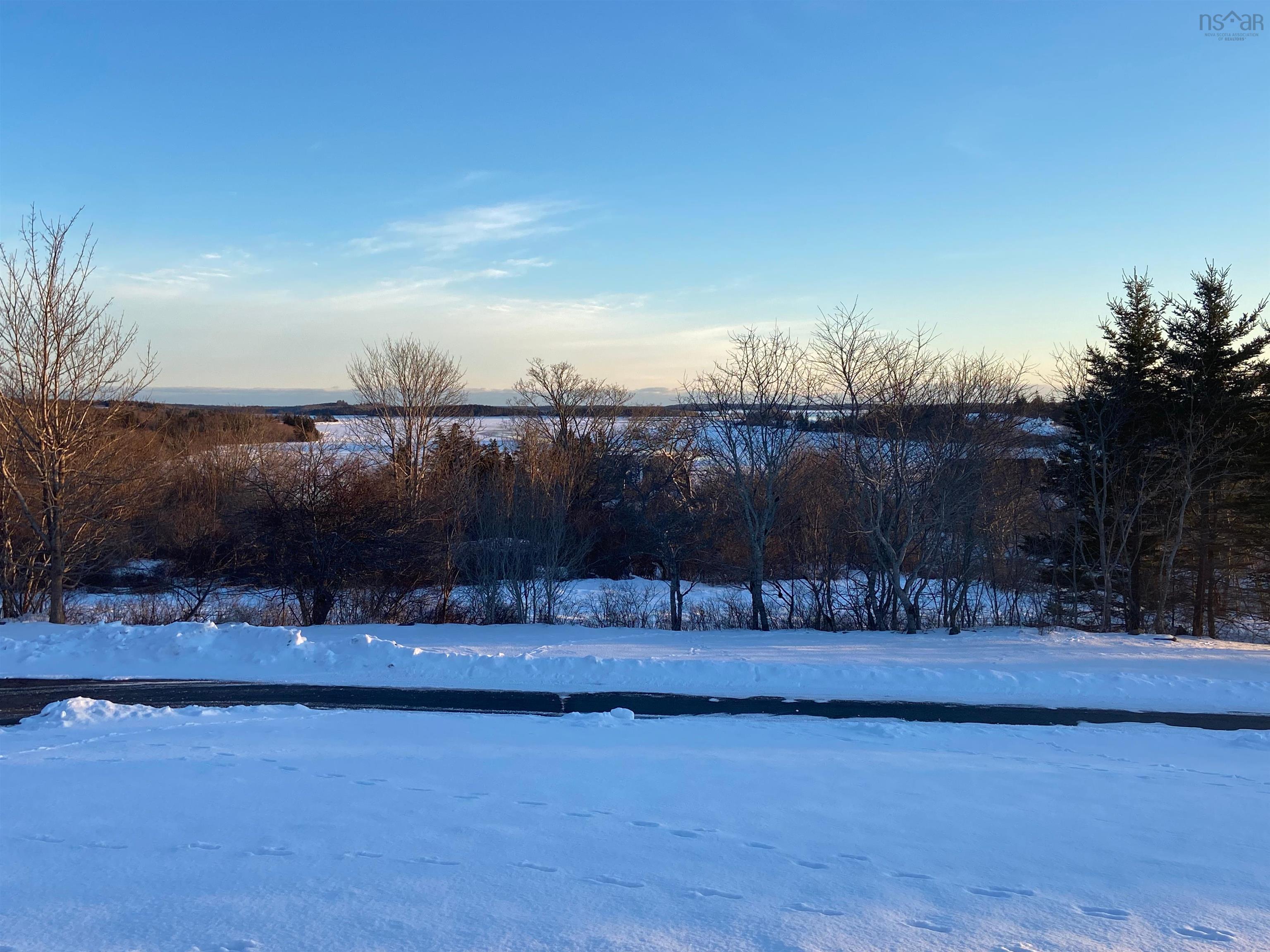 $380,000.00: 32 Chemin Des Bourque, Ste. Anne Du Ruisseau