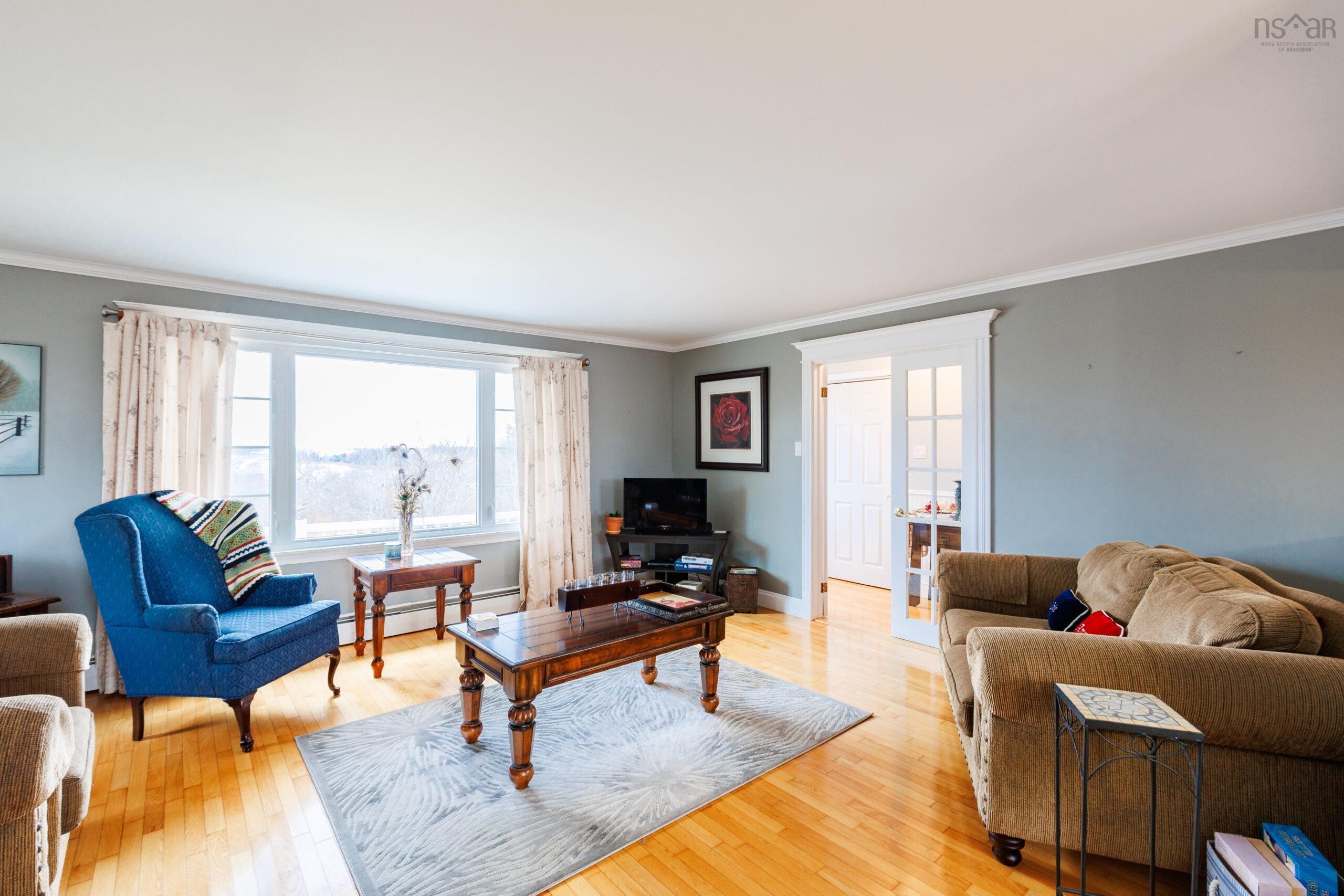 $380,000.00: 32 Chemin Des Bourque, Ste. Anne Du Ruisseau