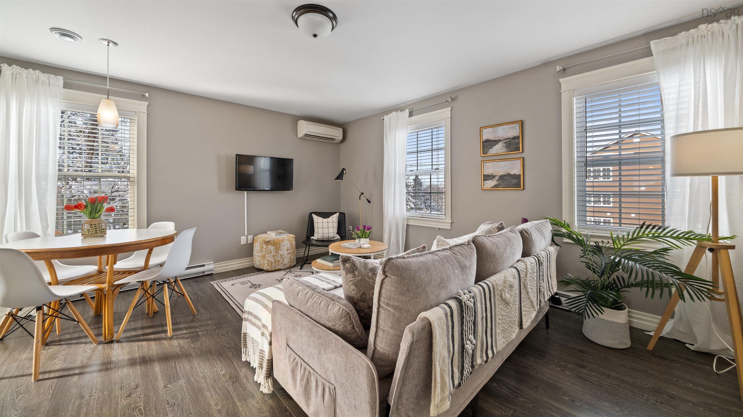 $494,000.00: 113 Pleasant Street, Wolfville