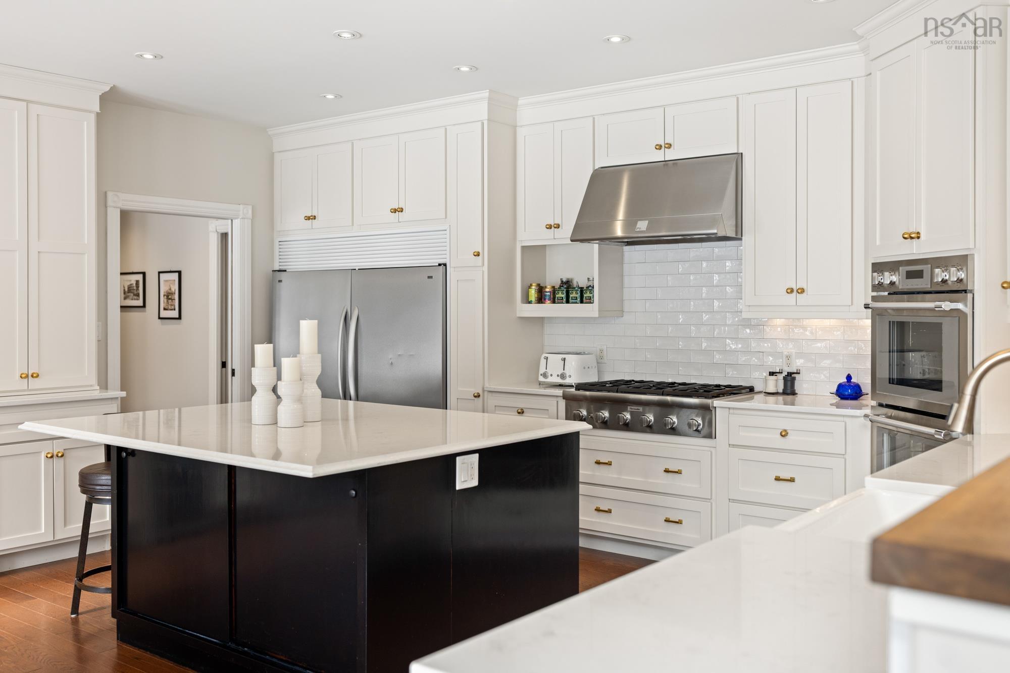 $1,725,000.00: 1911 Granton Abercrombie Road, Abercrombie