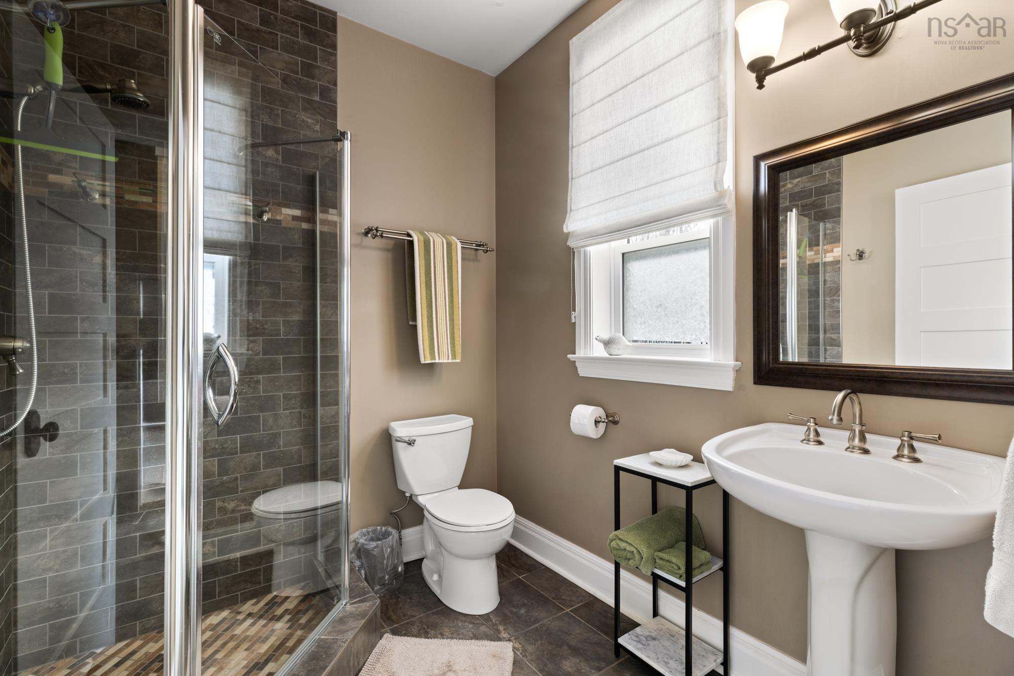 $1,725,000.00: 1911 Granton Abercrombie Road, Abercrombie