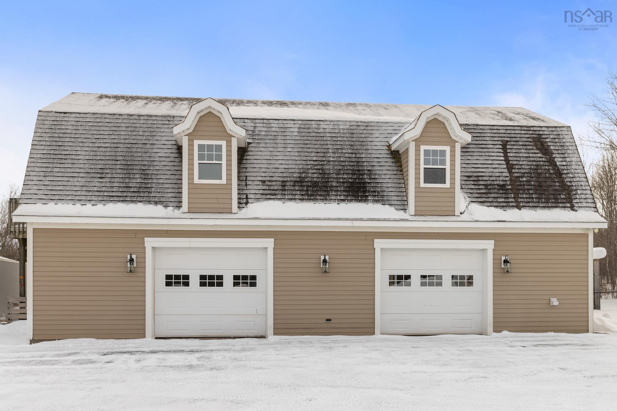 $1,725,000.00: 1911 Granton Abercrombie Road, Abercrombie