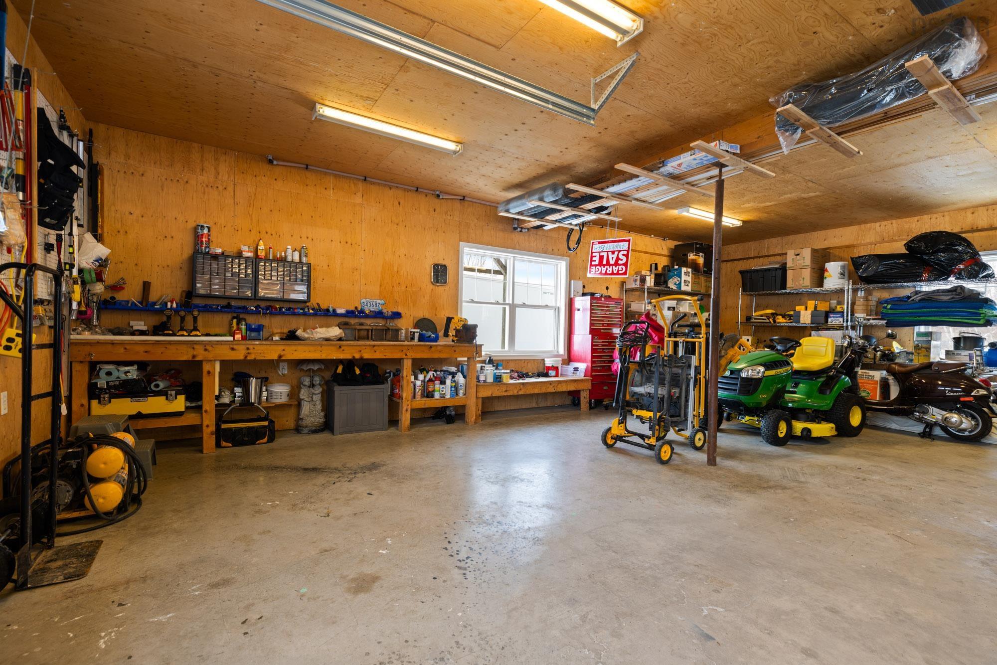 $1,725,000.00: 1911 Granton Abercrombie Road, Abercrombie