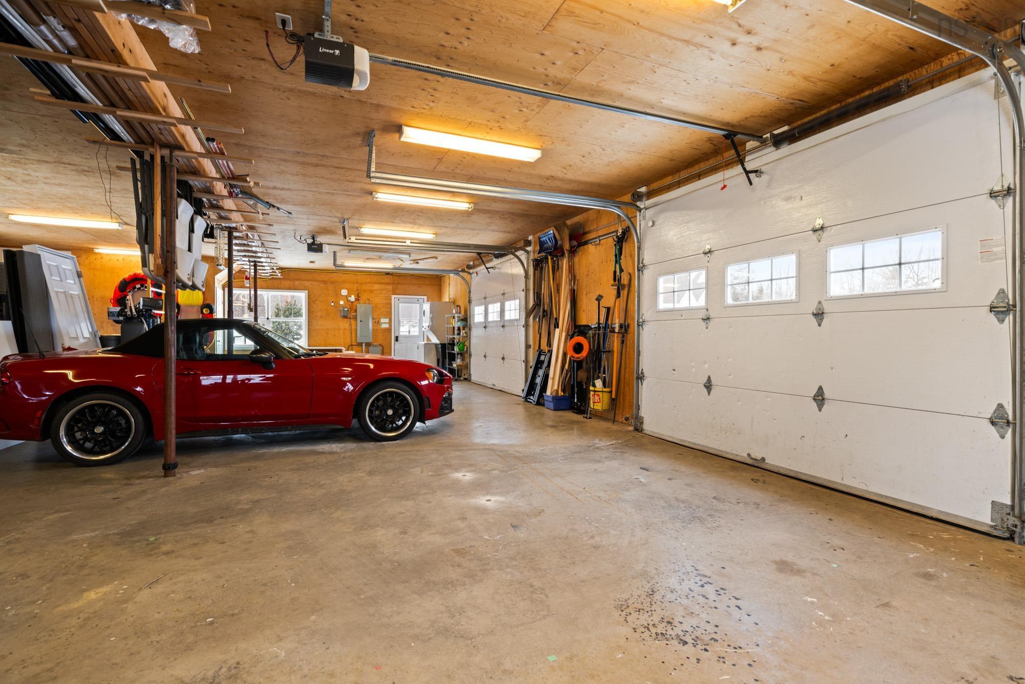 $1,725,000.00: 1911 Granton Abercrombie Road, Abercrombie