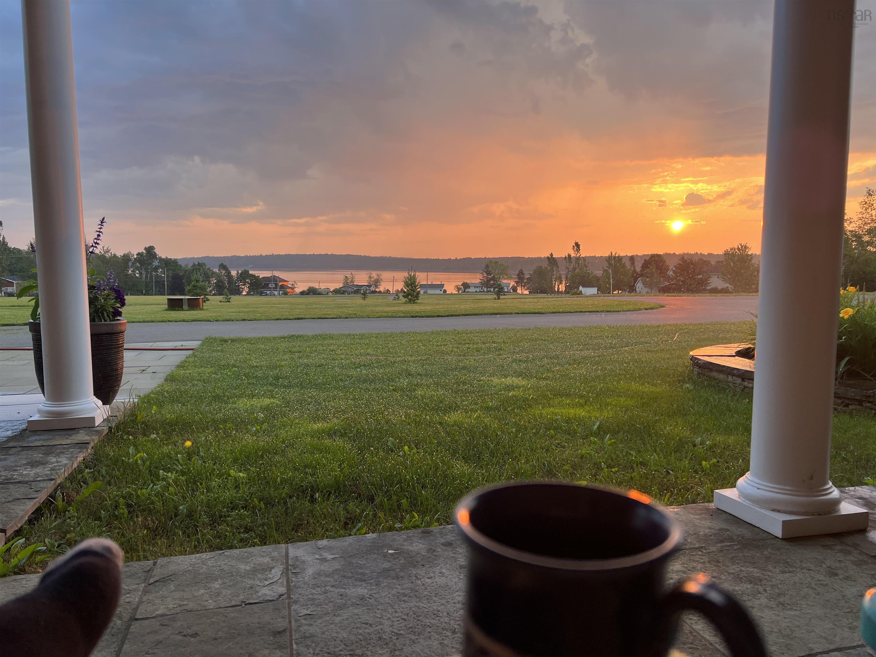 $1,725,000.00: 1911 Granton Abercrombie Road, Abercrombie