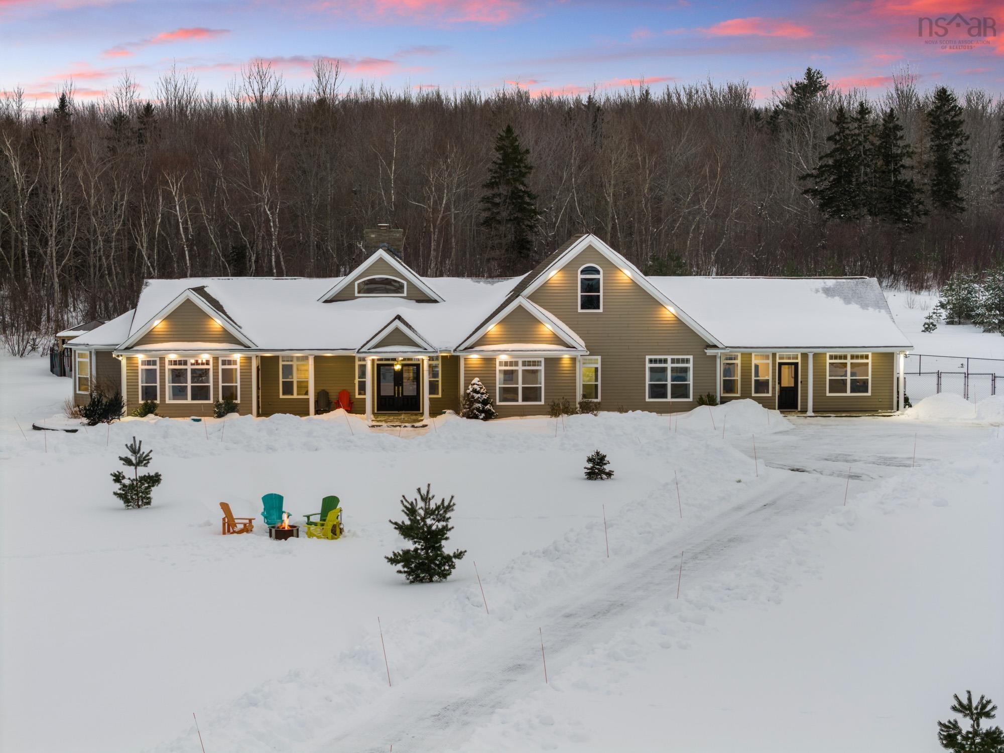 $1,725,000.00: 1911 Granton Abercrombie Road, Abercrombie