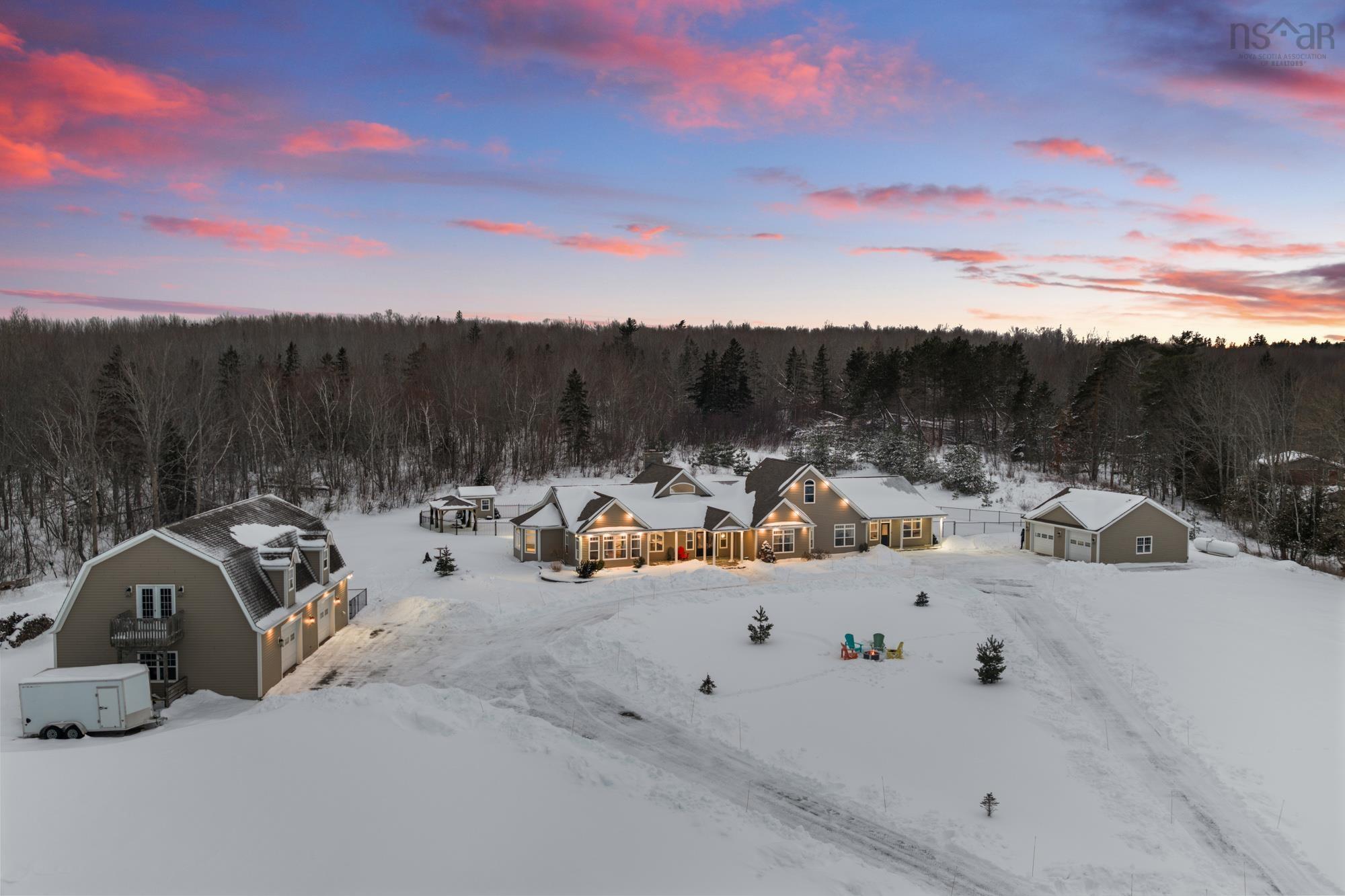 $1,725,000.00: 1911 Granton Abercrombie Road, Abercrombie