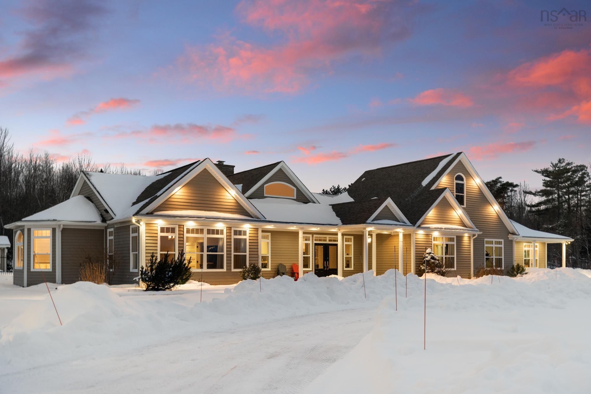 $1,725,000.00: 1911 Granton Abercrombie Road, Abercrombie