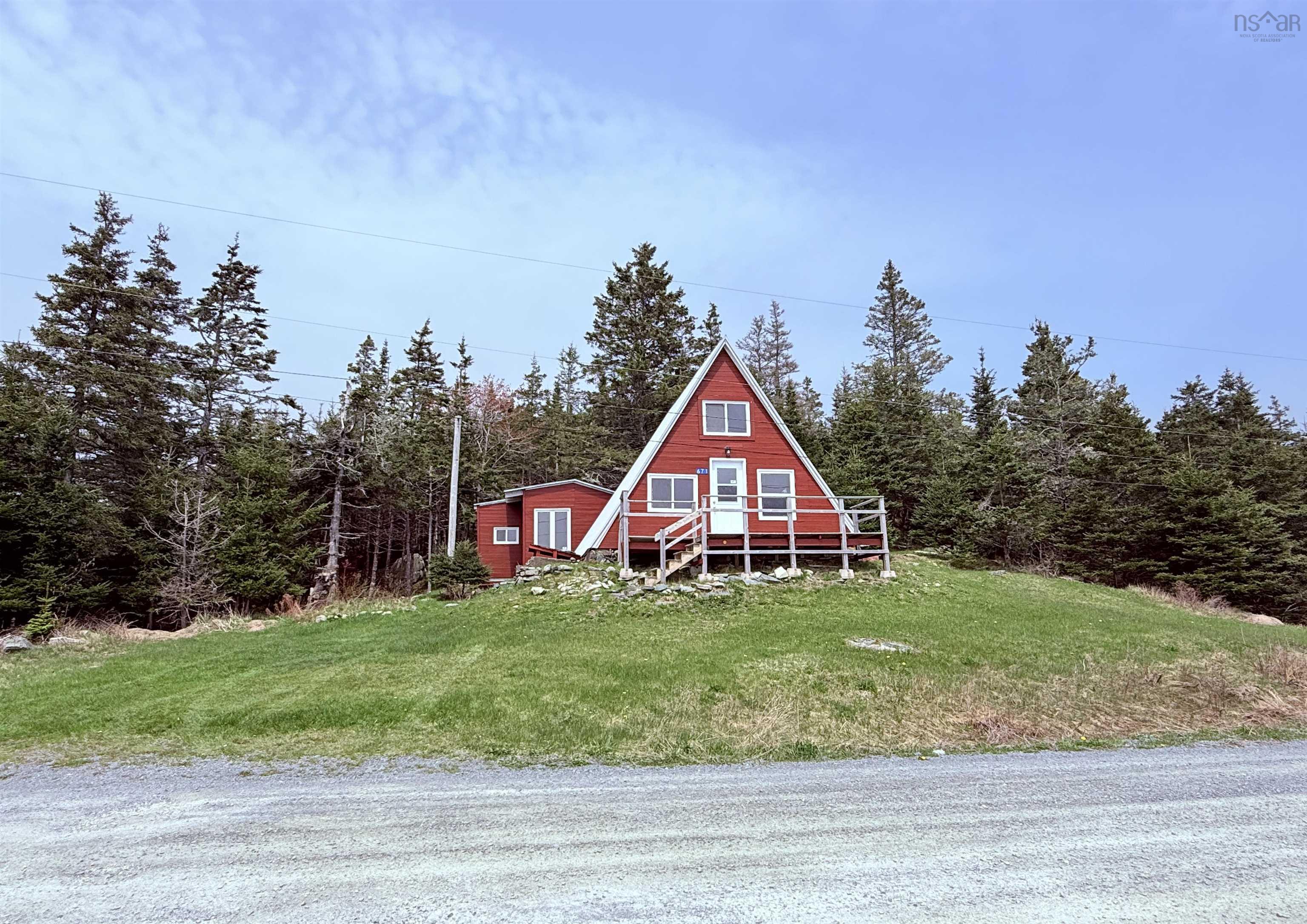 $429,900.00: 671 South Shore Road, Mitchell Bay