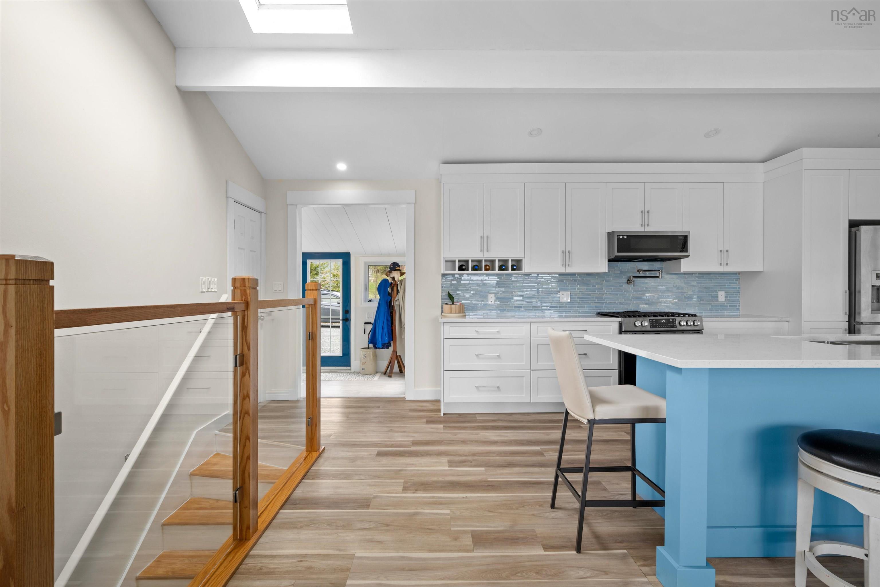 $879,900.00: 42 Goldfinch Lane, Heckmans Island