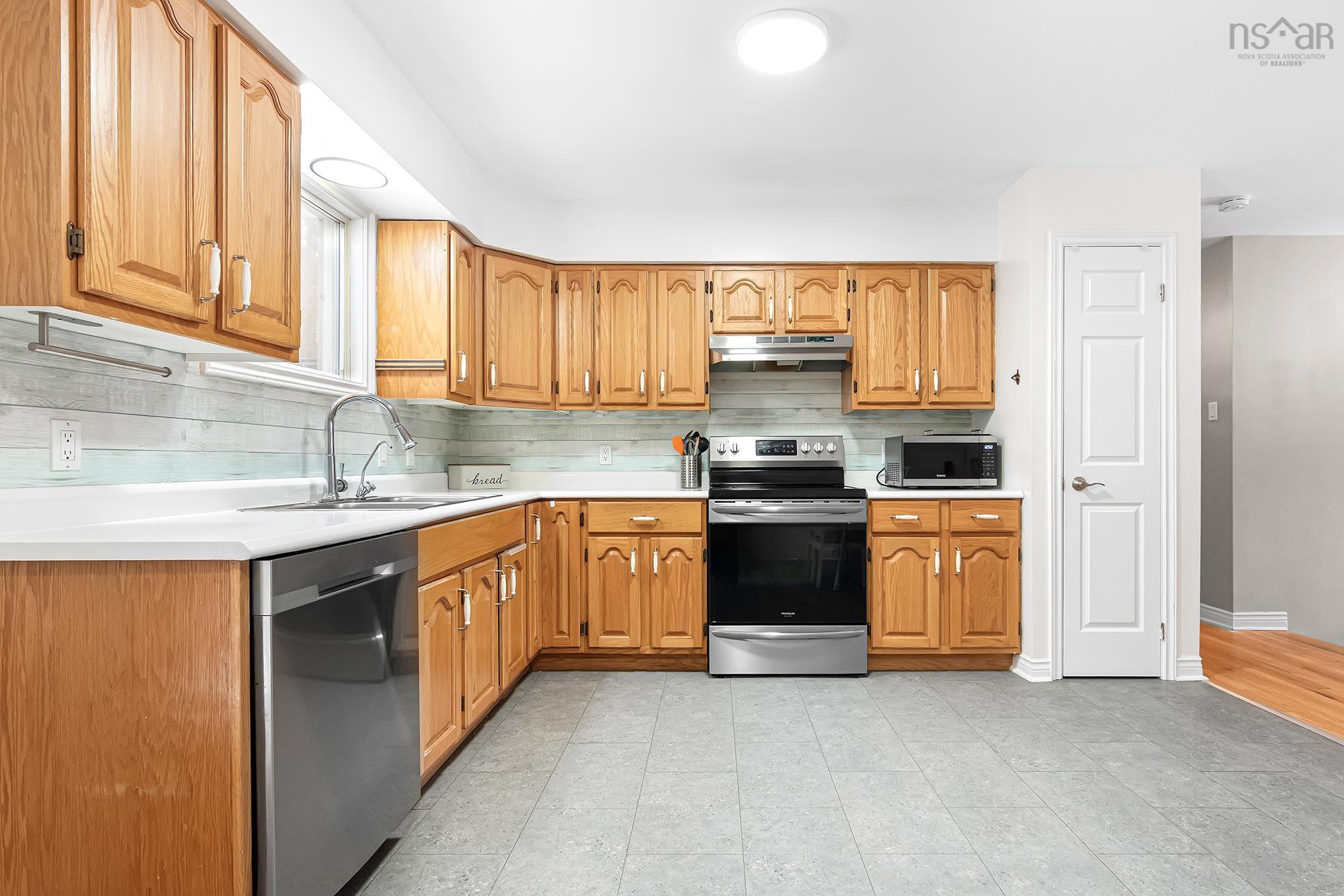 45 Rockcliffe Crescent, Hammonds Plains, NS (MLS 202601498)