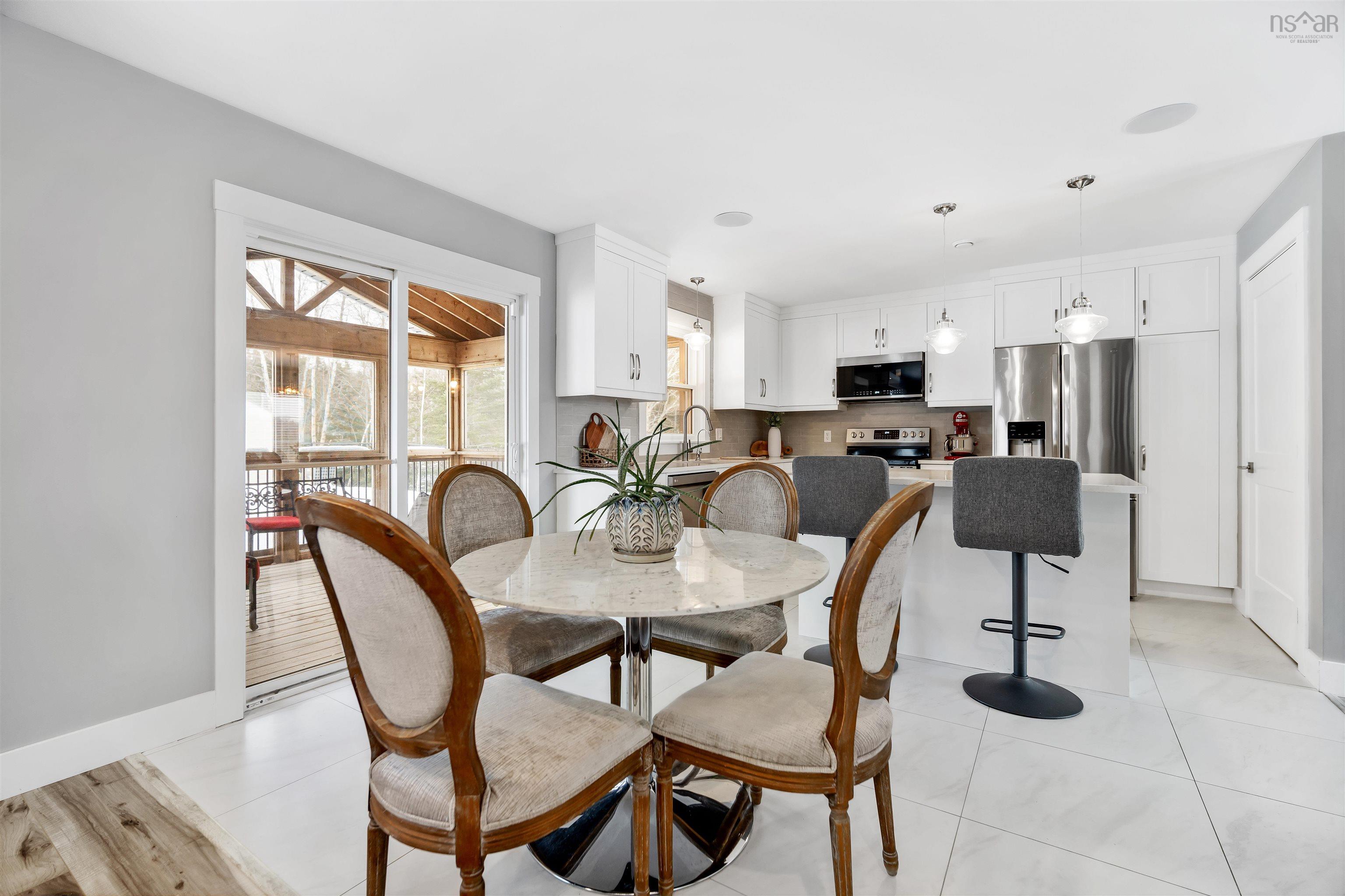 $989,900.00: 1465 McCabe Lake Drive, Middle Sackville