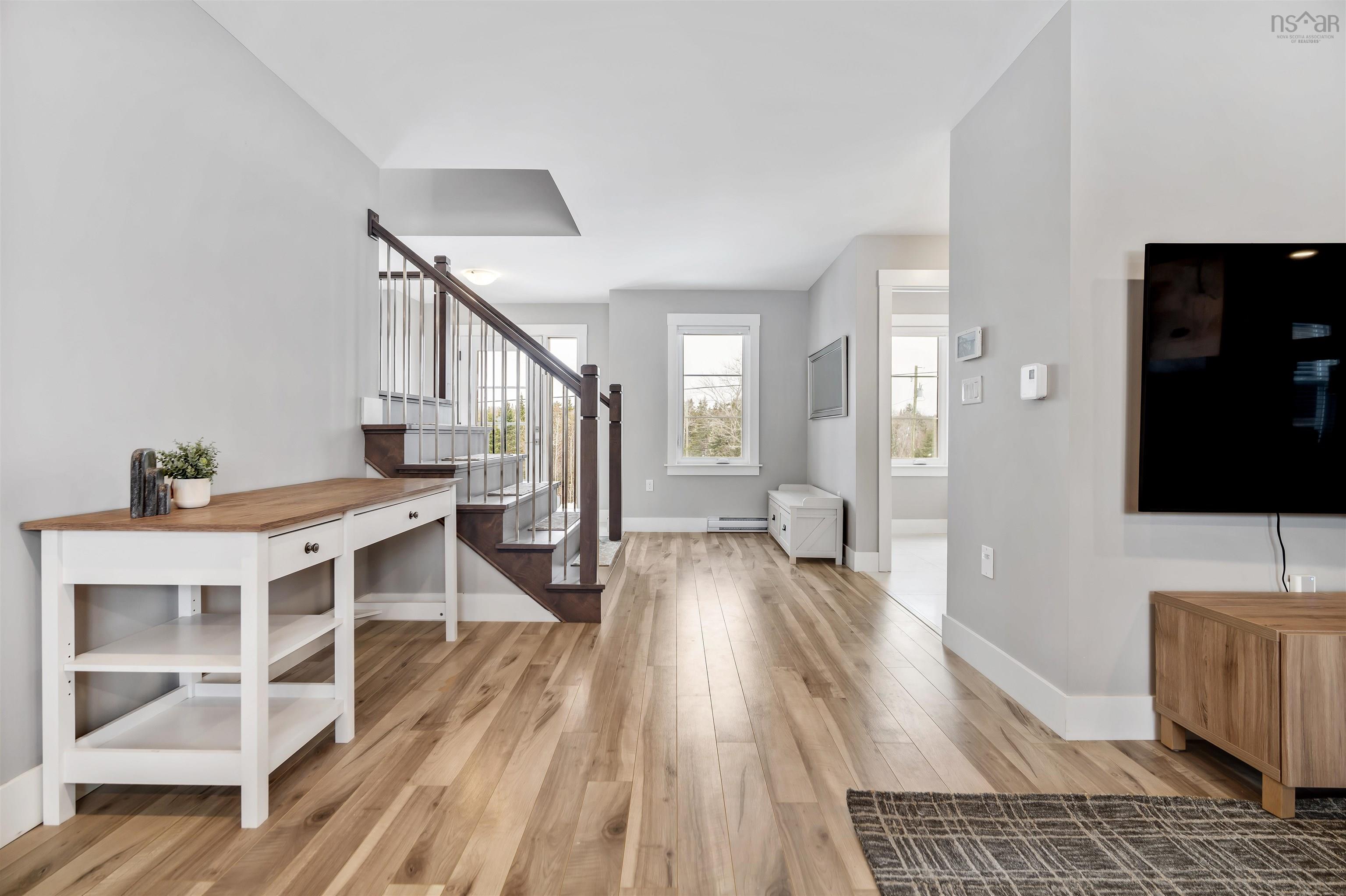 $989,900.00: 1465 McCabe Lake Drive, Middle Sackville