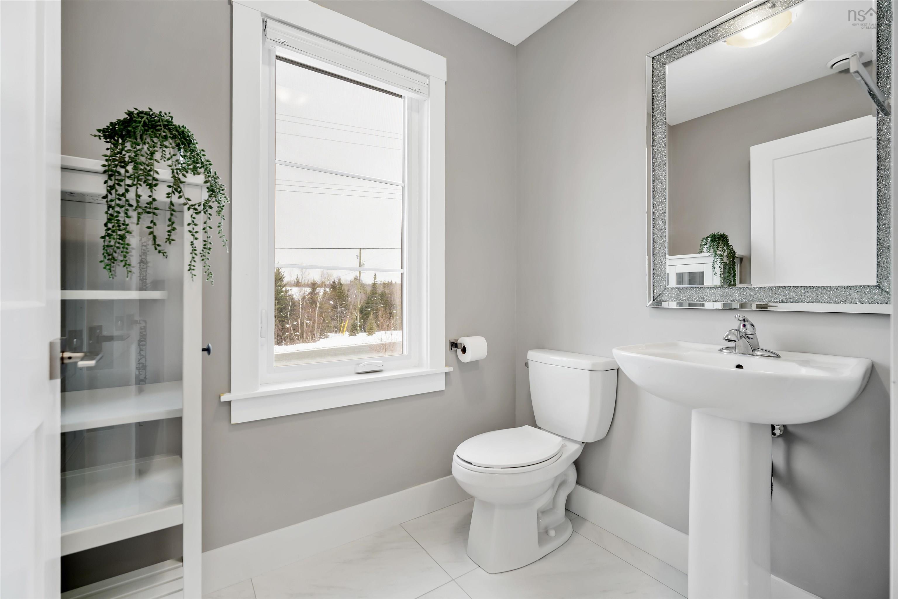 $989,900.00: 1465 McCabe Lake Drive, Middle Sackville