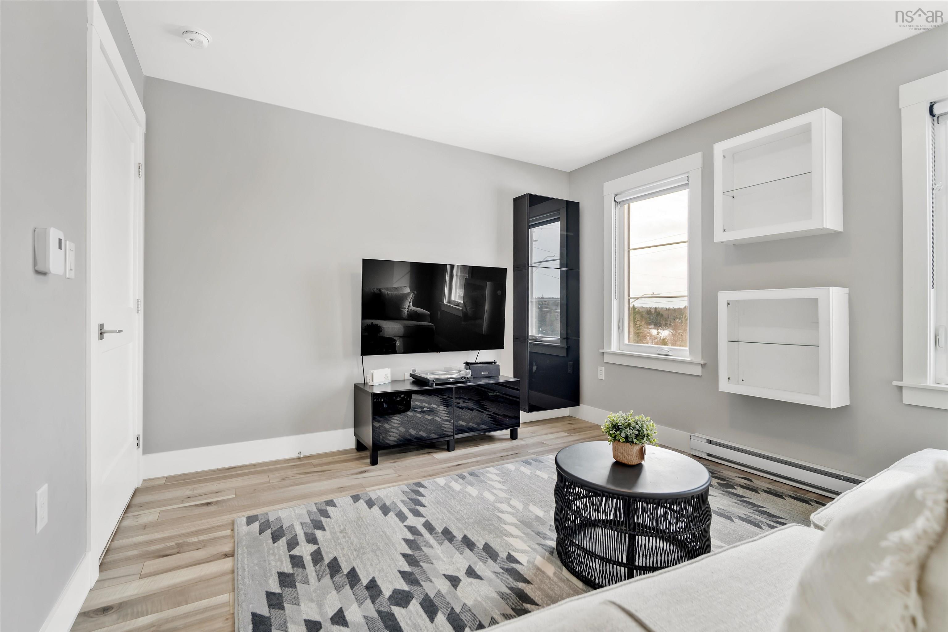 $989,900.00: 1465 McCabe Lake Drive, Middle Sackville