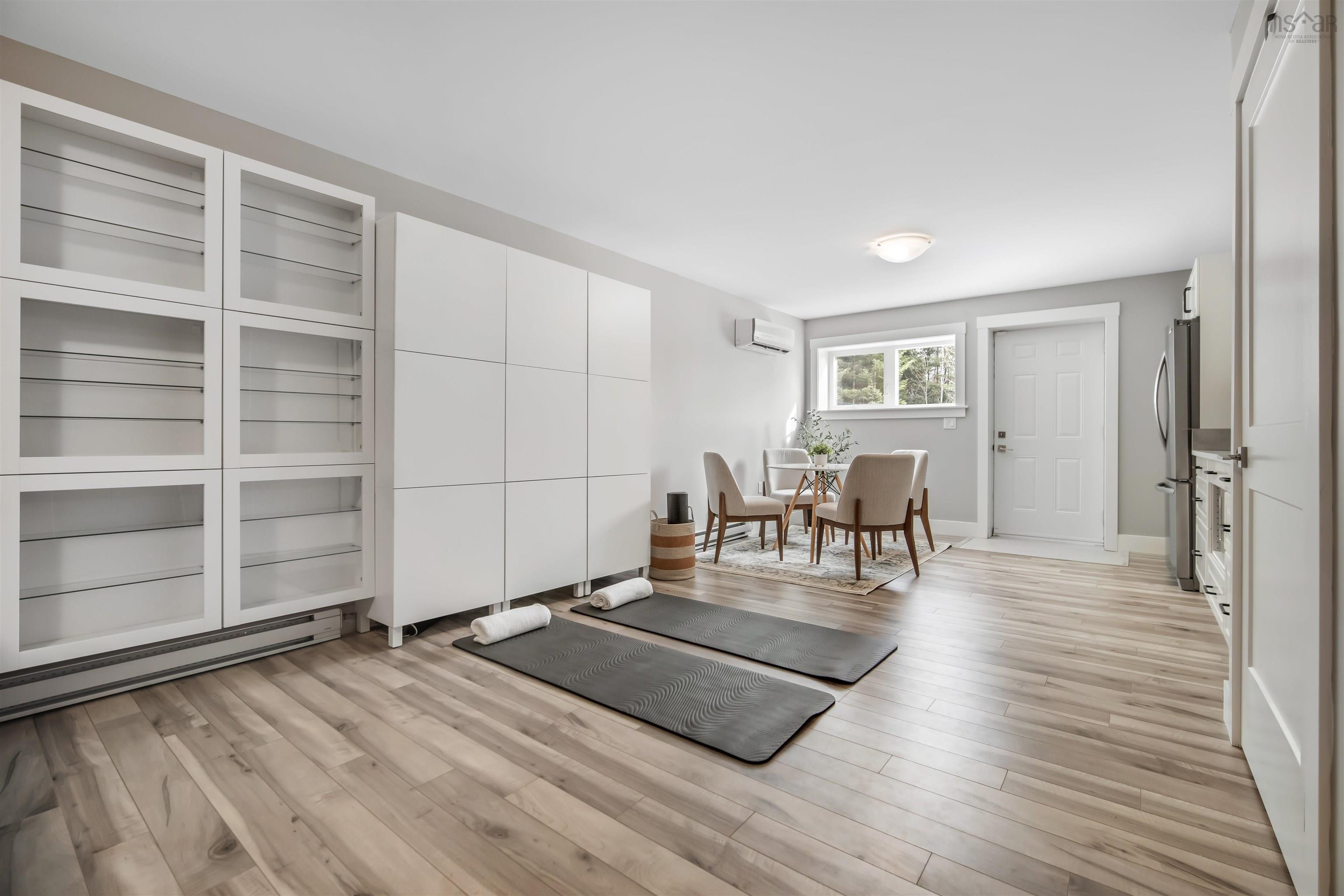 $989,900.00: 1465 McCabe Lake Drive, Middle Sackville