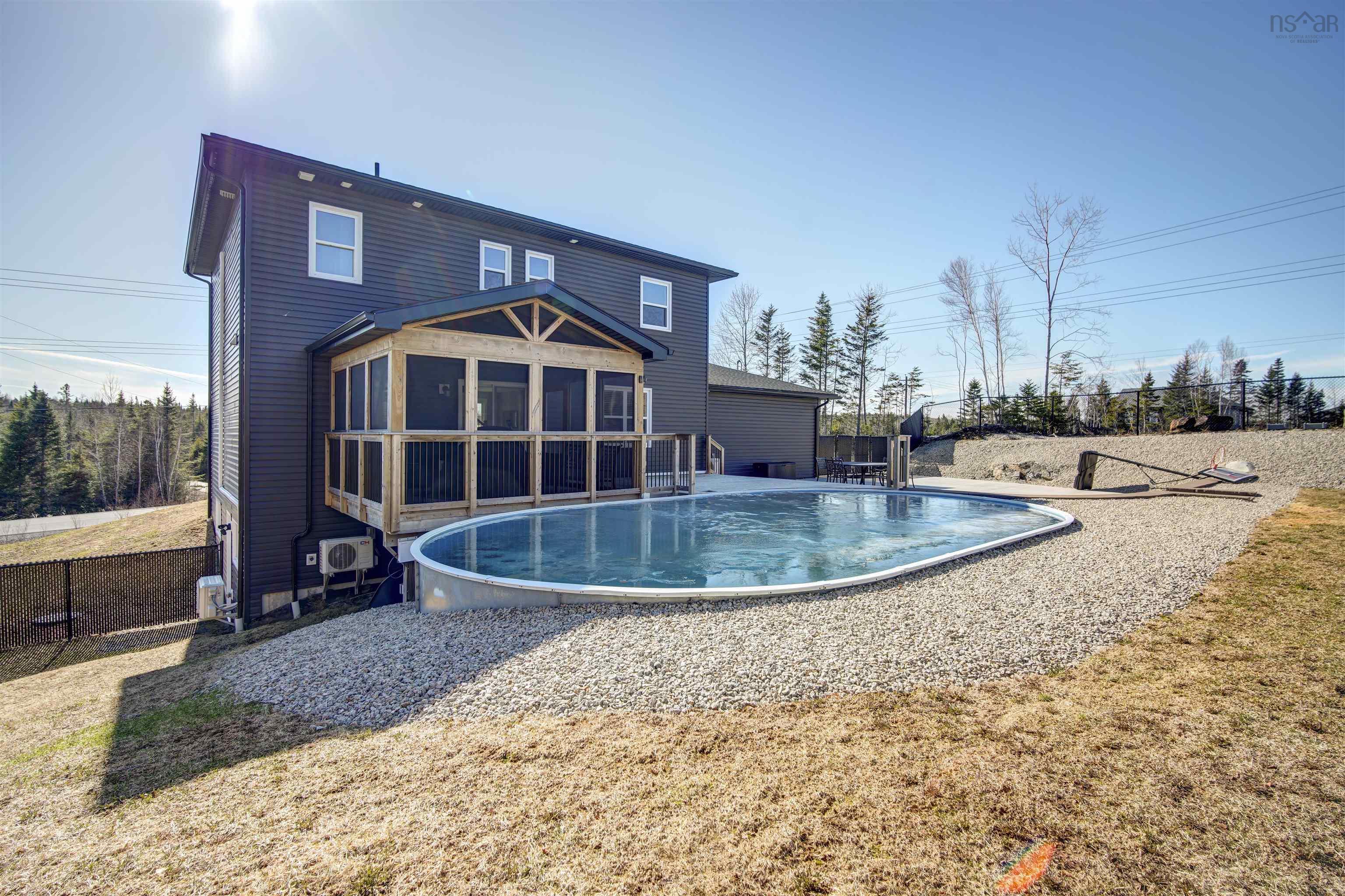$989,900.00: 1465 McCabe Lake Drive, Middle Sackville