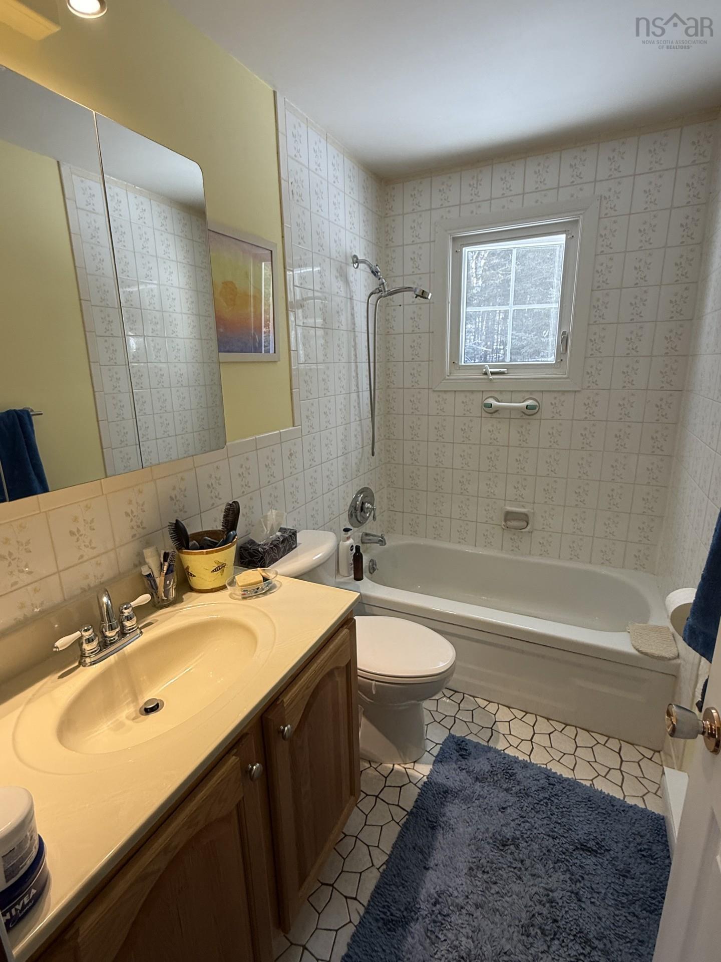 $289,000.00: 25 HIGHWAY 211, STILLWATR, N.S., Stillwater