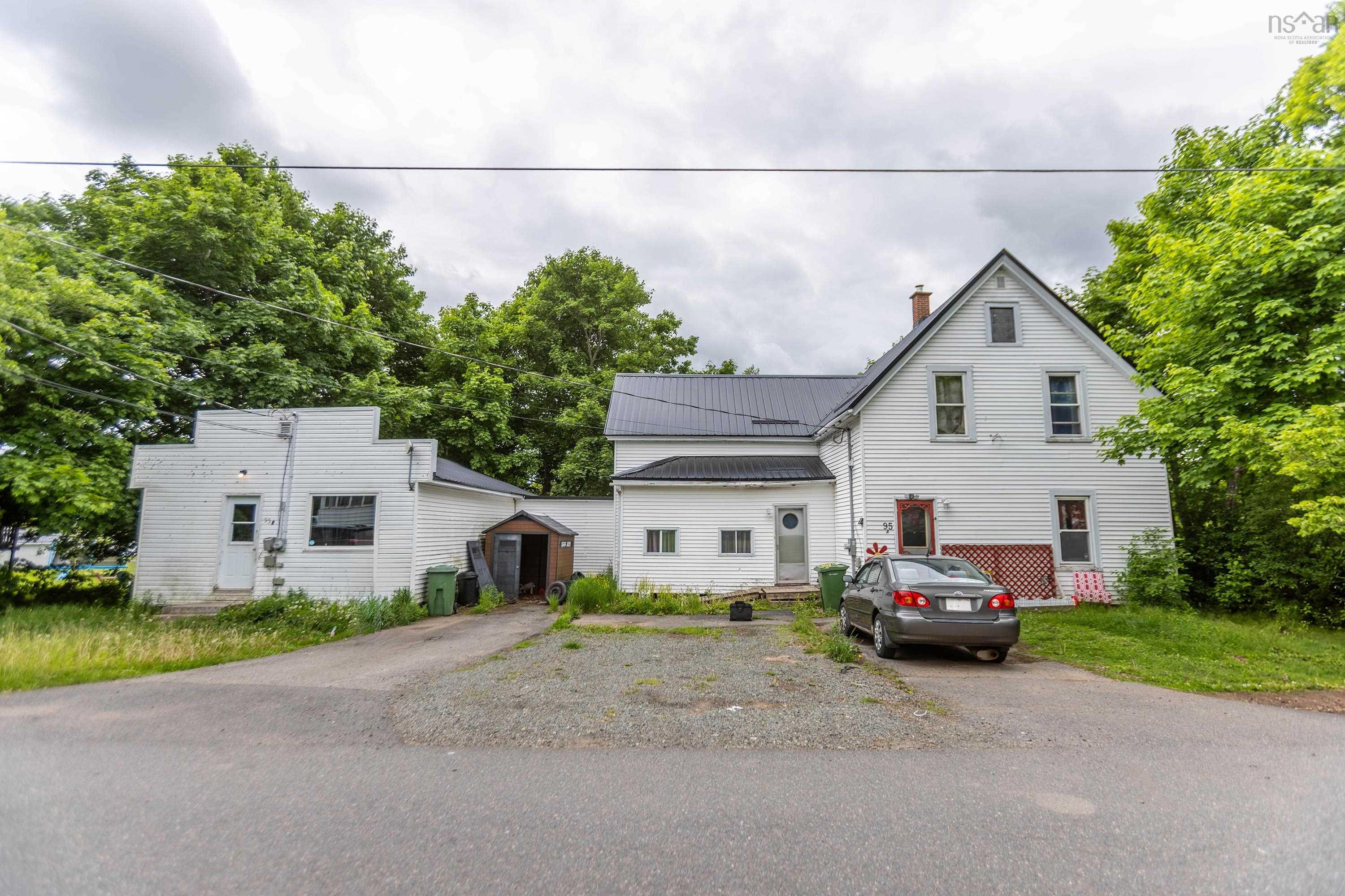 $219,900.00: 95 Church Street, Springhill