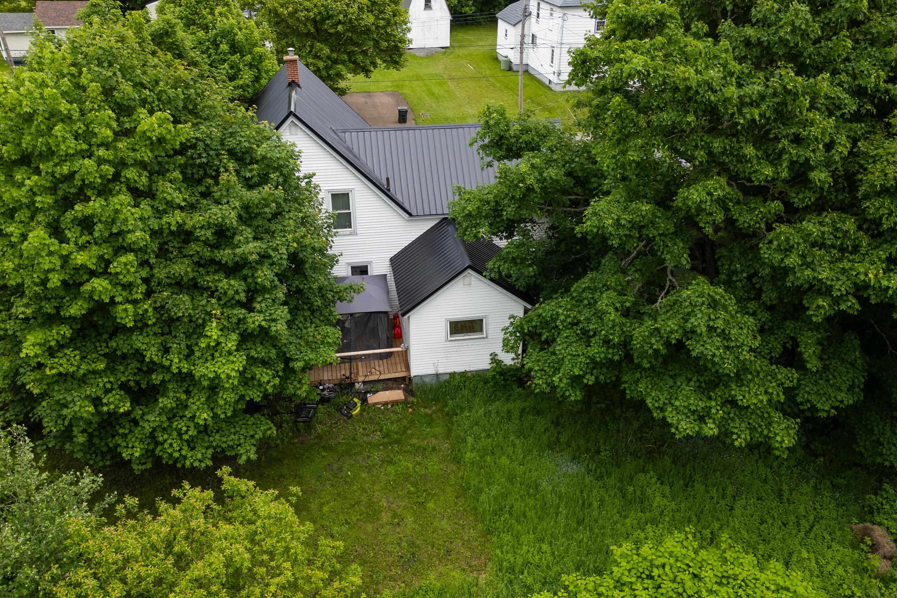 $219,900.00: 95 Church Street, Springhill