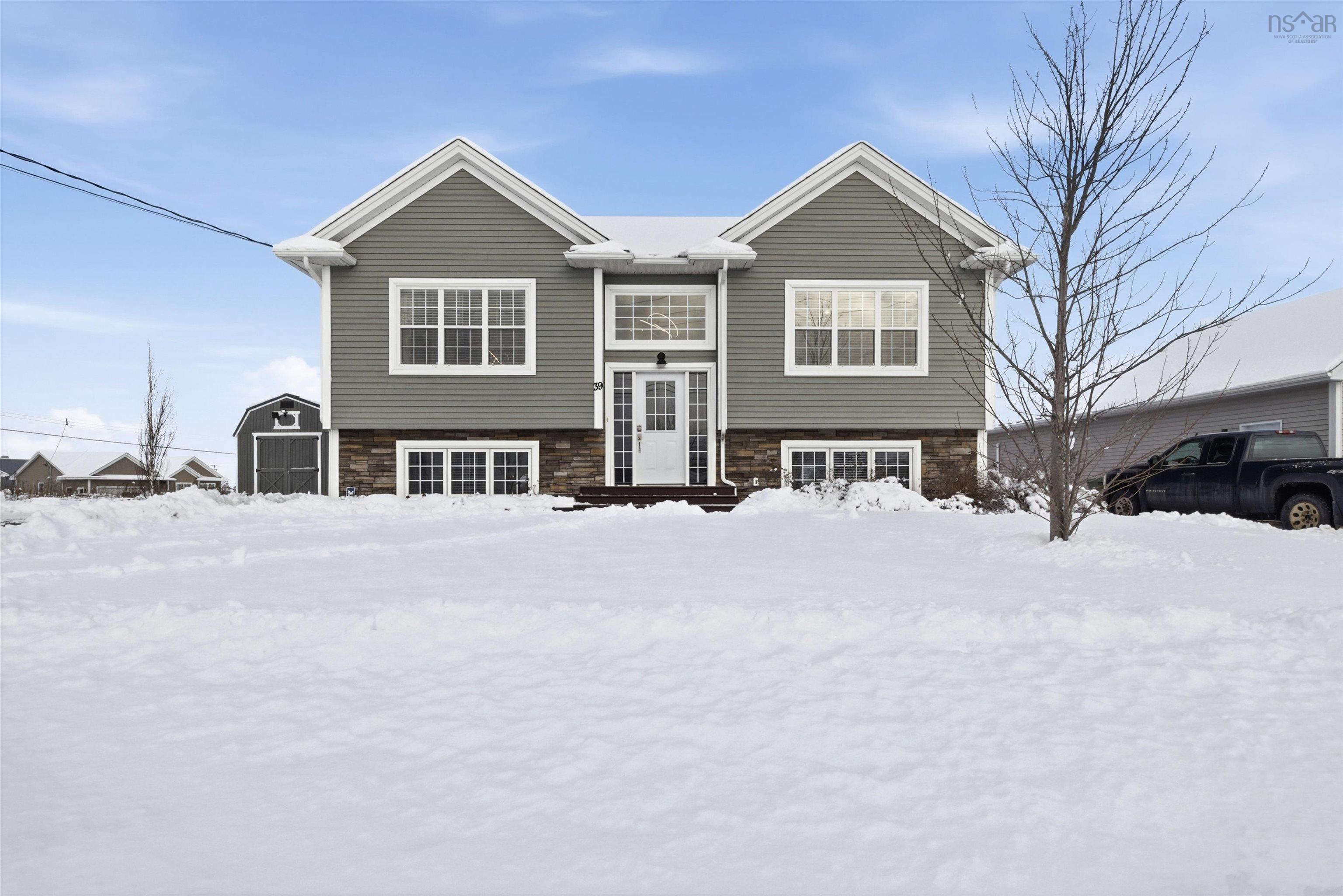 $499,900.00: 39 Ridge Avenue, Stewiacke