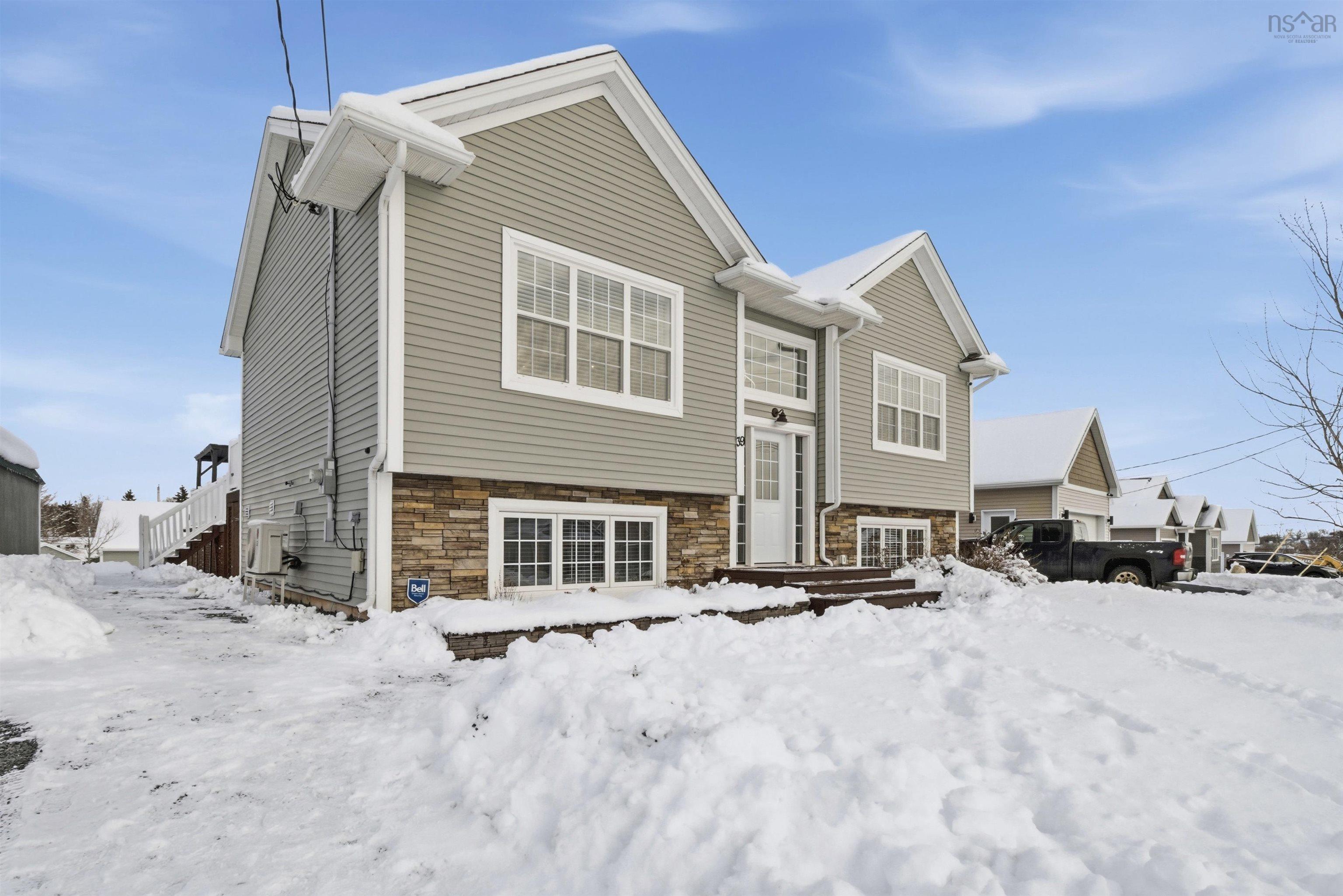 $499,900.00: 39 Ridge Avenue, Stewiacke