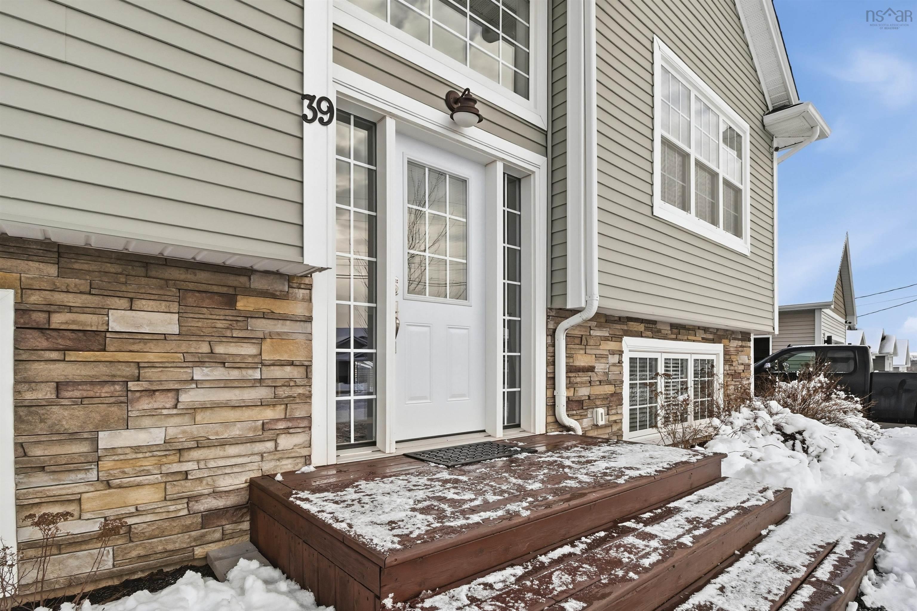 $499,900.00: 39 Ridge Avenue, Stewiacke