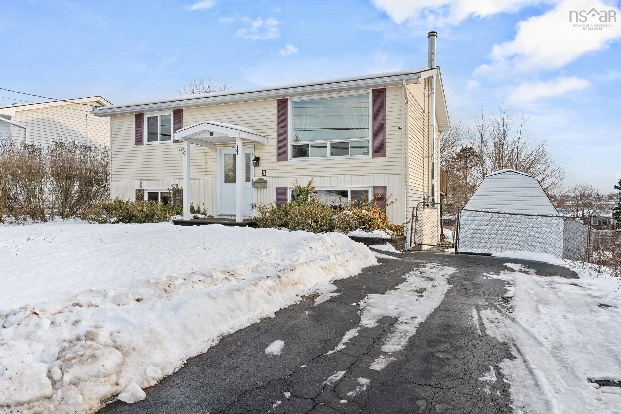 5 Poplar Drive, Cole Harbour, NS (MLS 202601604)