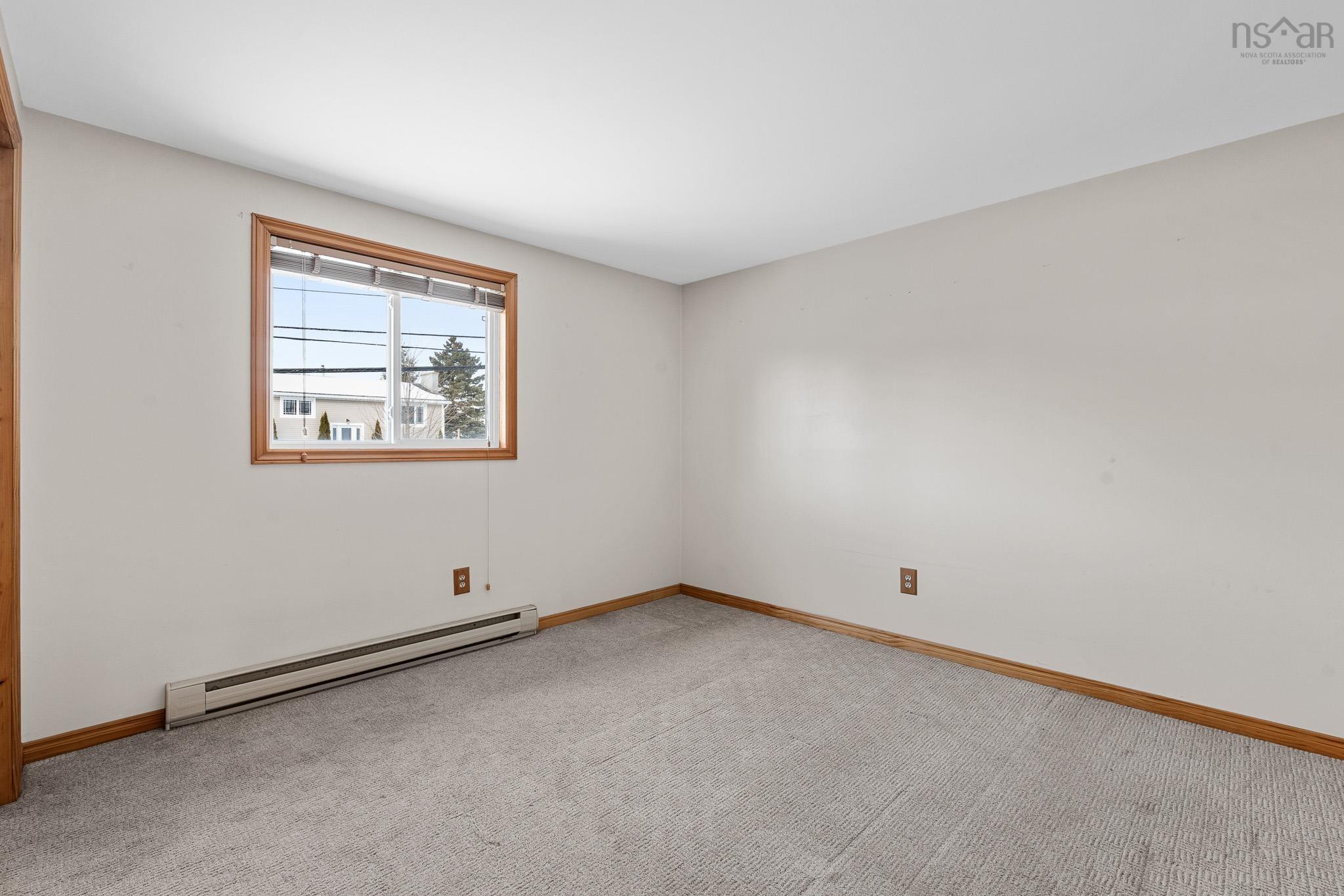 5 Poplar Drive, Cole Harbour, NS (MLS 202601604)