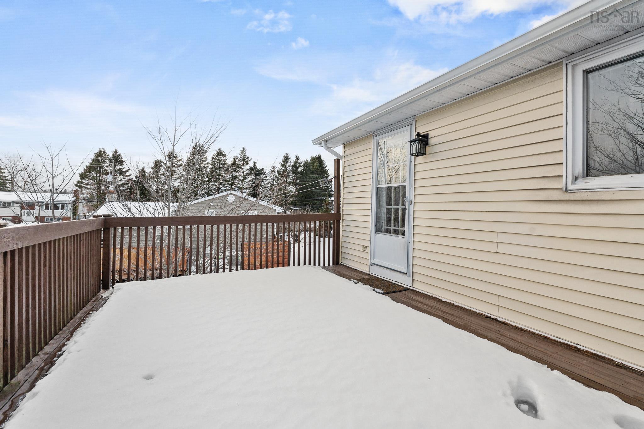 5 Poplar Drive, Cole Harbour, NS (MLS 202601604)