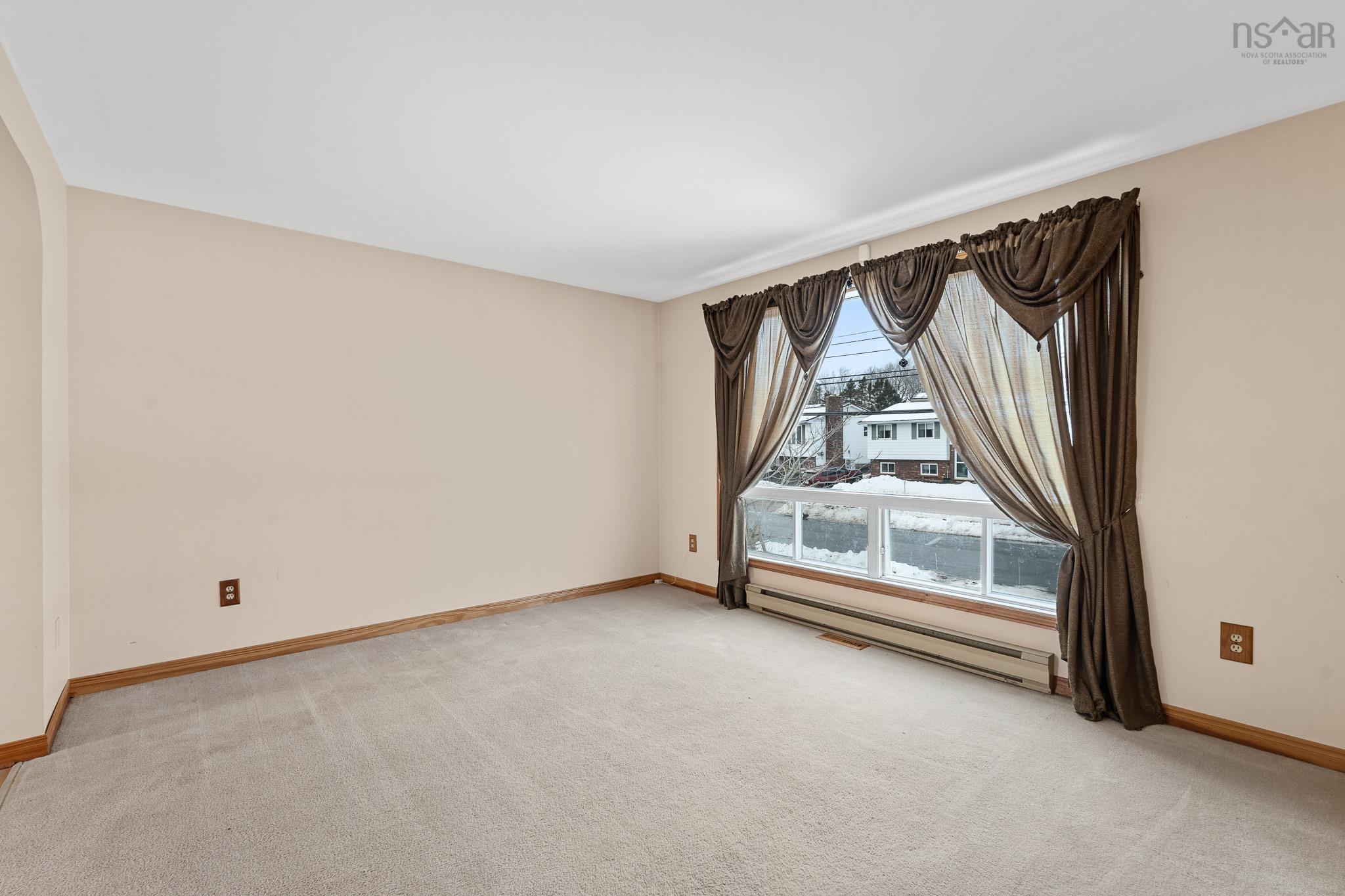 5 Poplar Drive, Cole Harbour, NS (MLS 202601604)