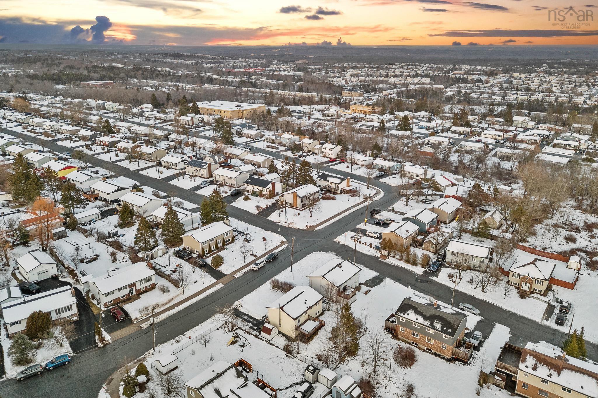 5 Poplar Drive, Cole Harbour, NS (MLS 202601604)