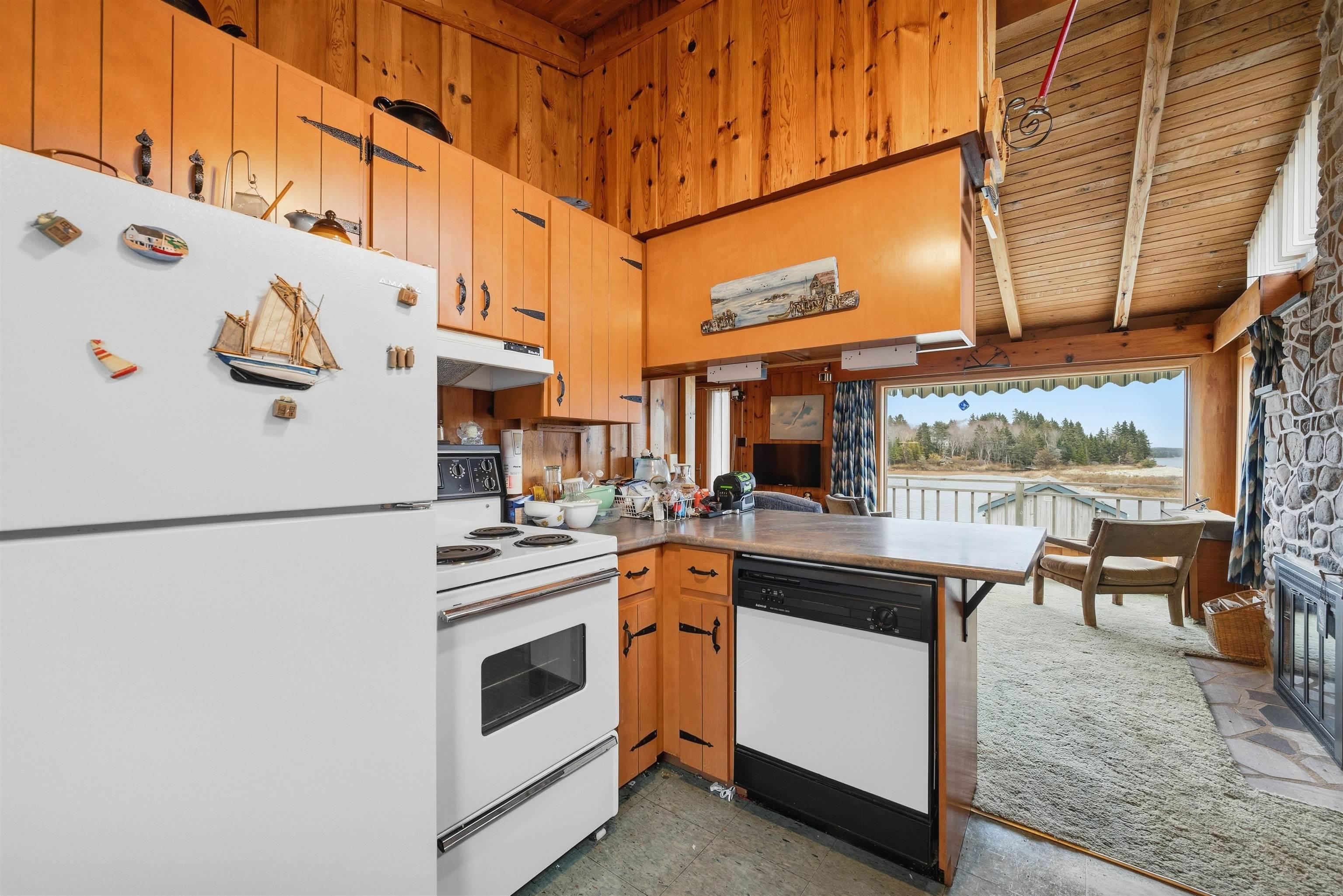 $549,000.00: 8278 St Margarets Bay Road, Black Point