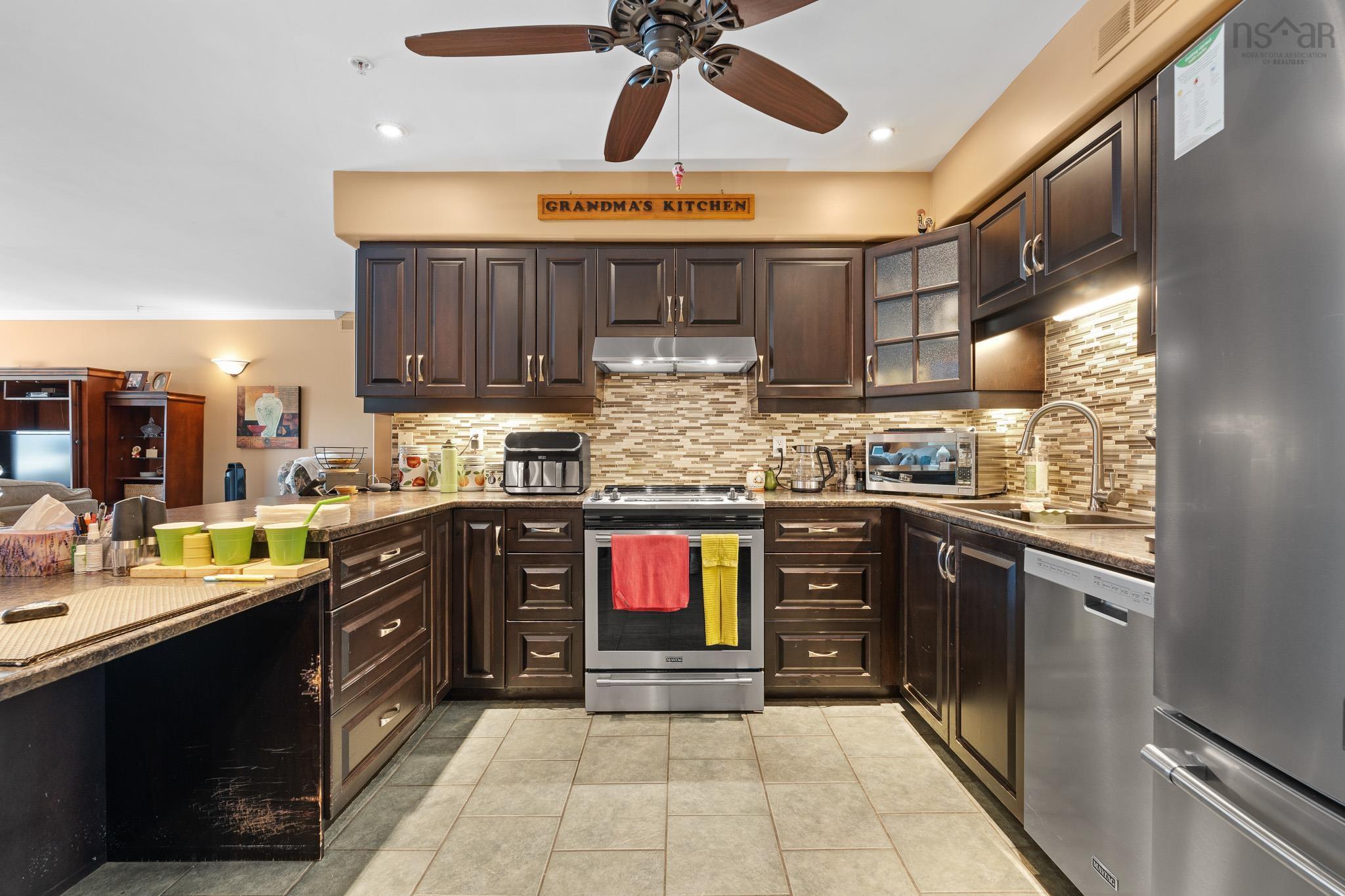 $649,900.00: 214 512 Parkland Drive, Halifax