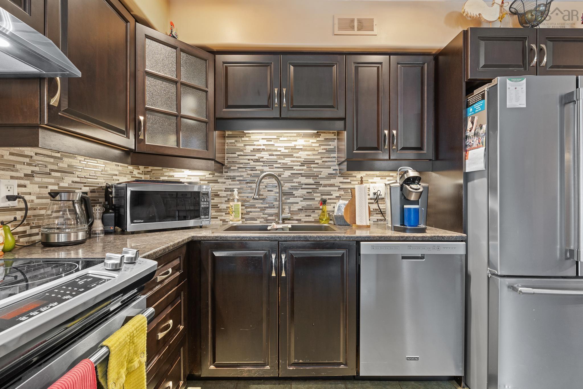 $649,900.00: 214 512 Parkland Drive, Halifax