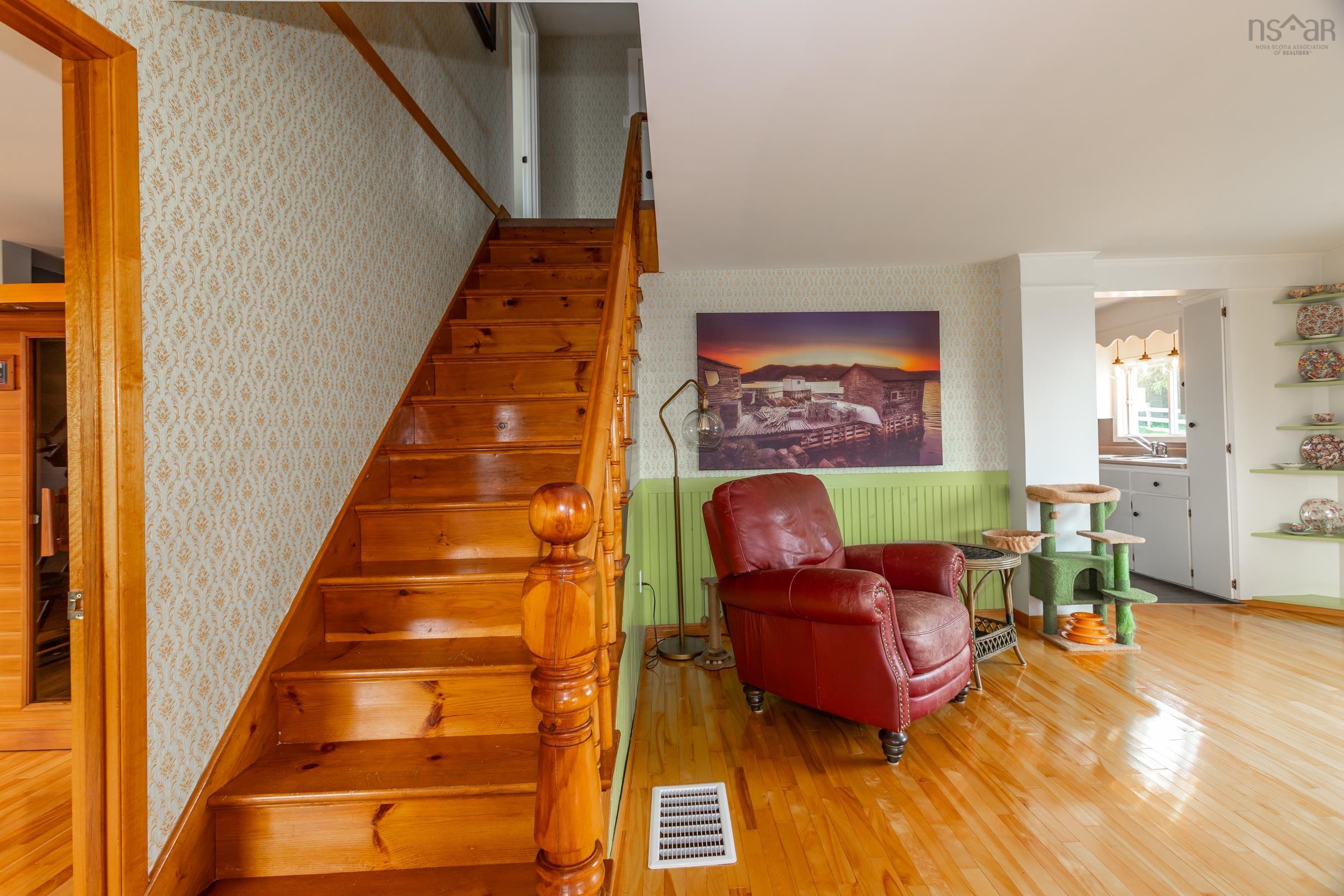 $479,500.00: 676 Highway 201, Moschelle