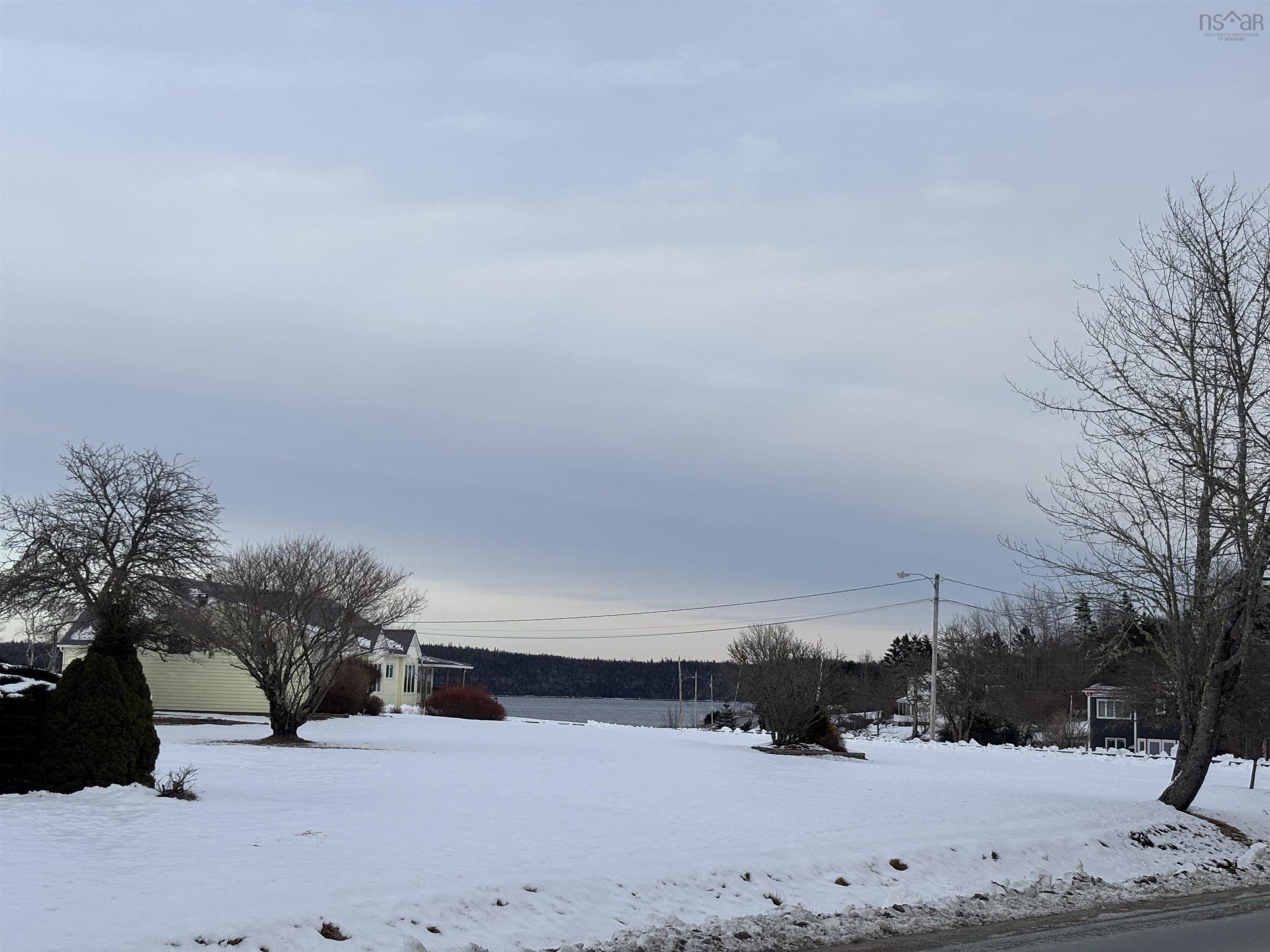 $79,900.00: Highway 725 Ship Harbour, Ship Harbour