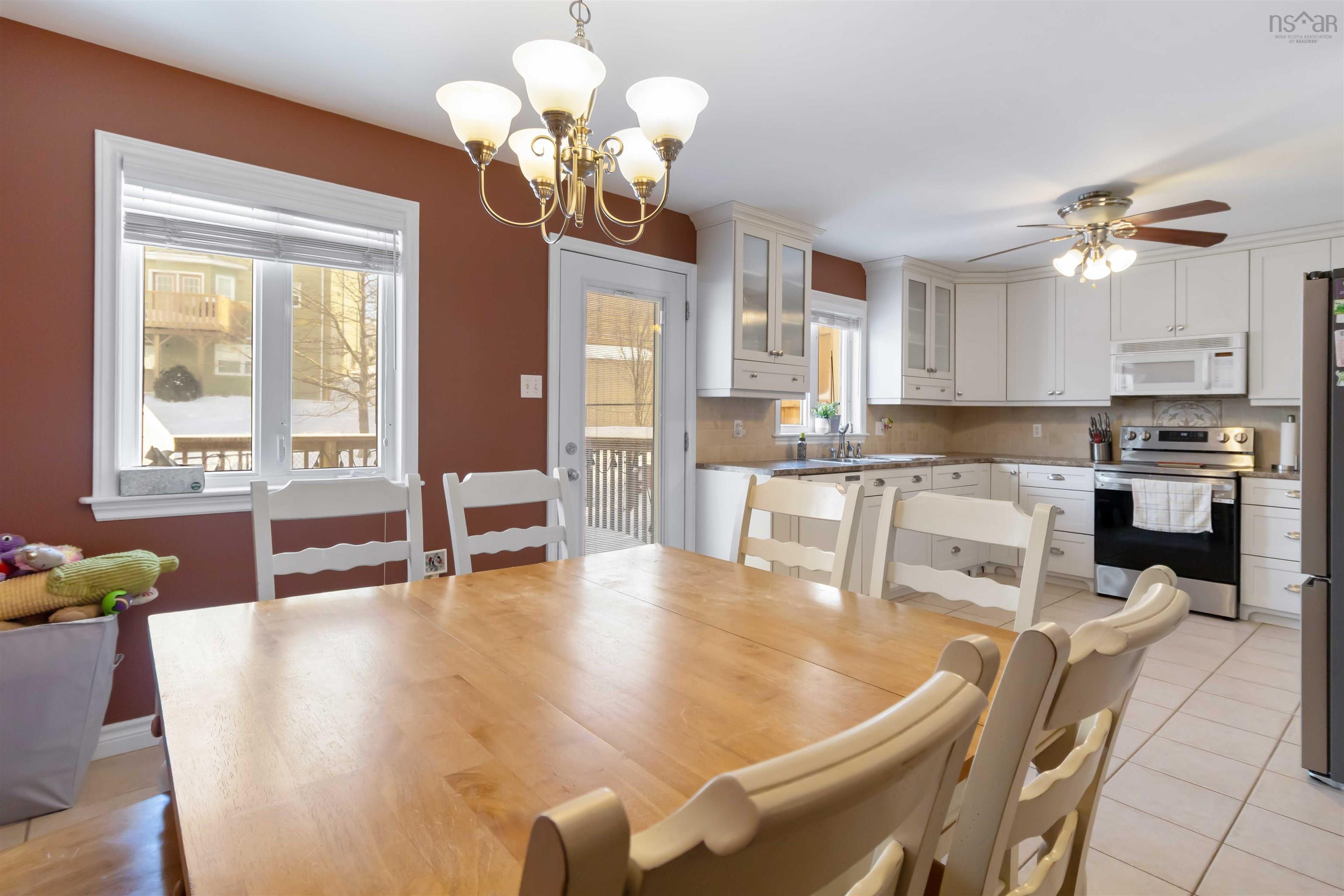 $569,900.00: 92 Russell Lake Drive, Dartmouth