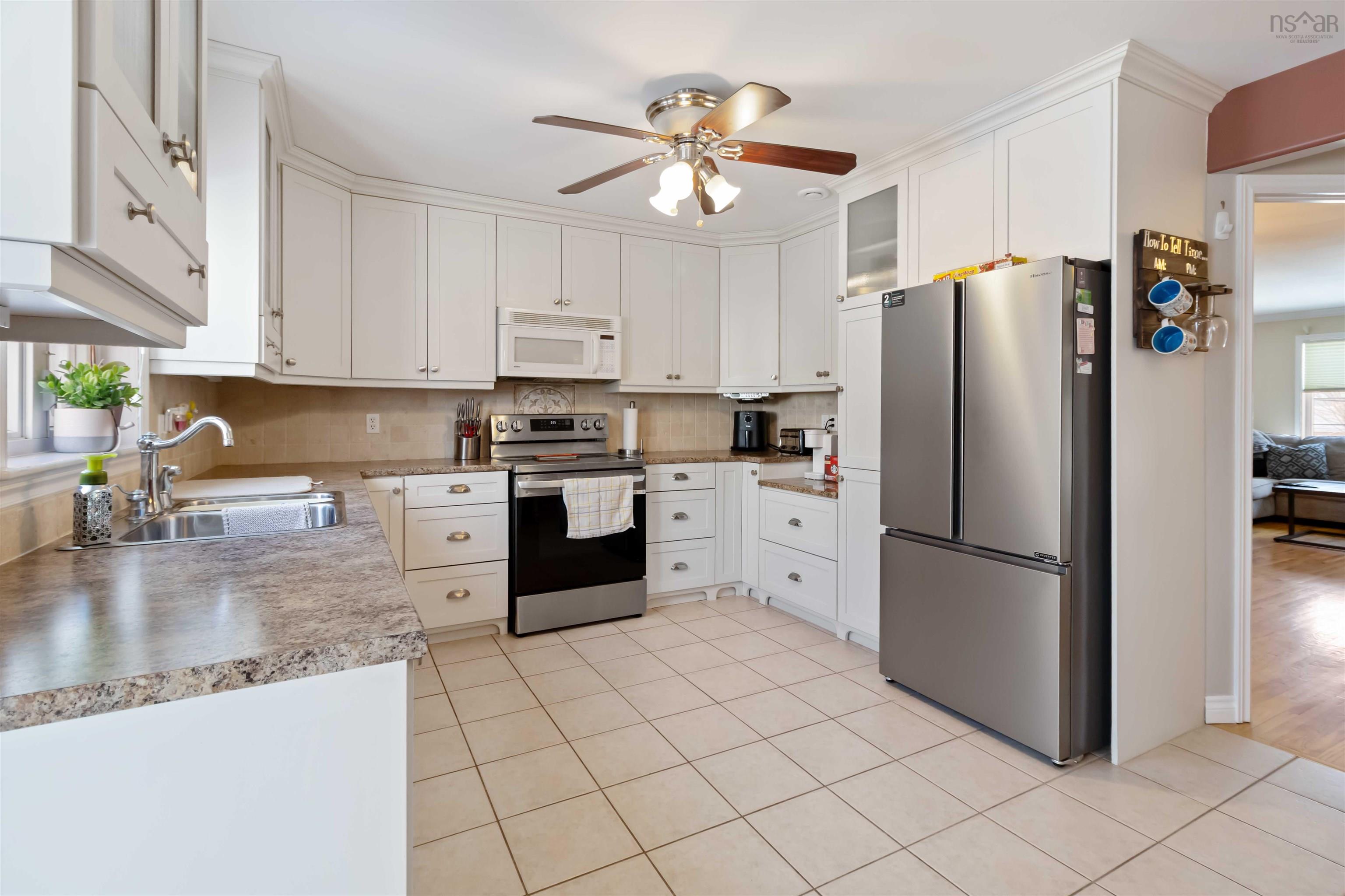 $569,900.00: 92 Russell Lake Drive, Dartmouth