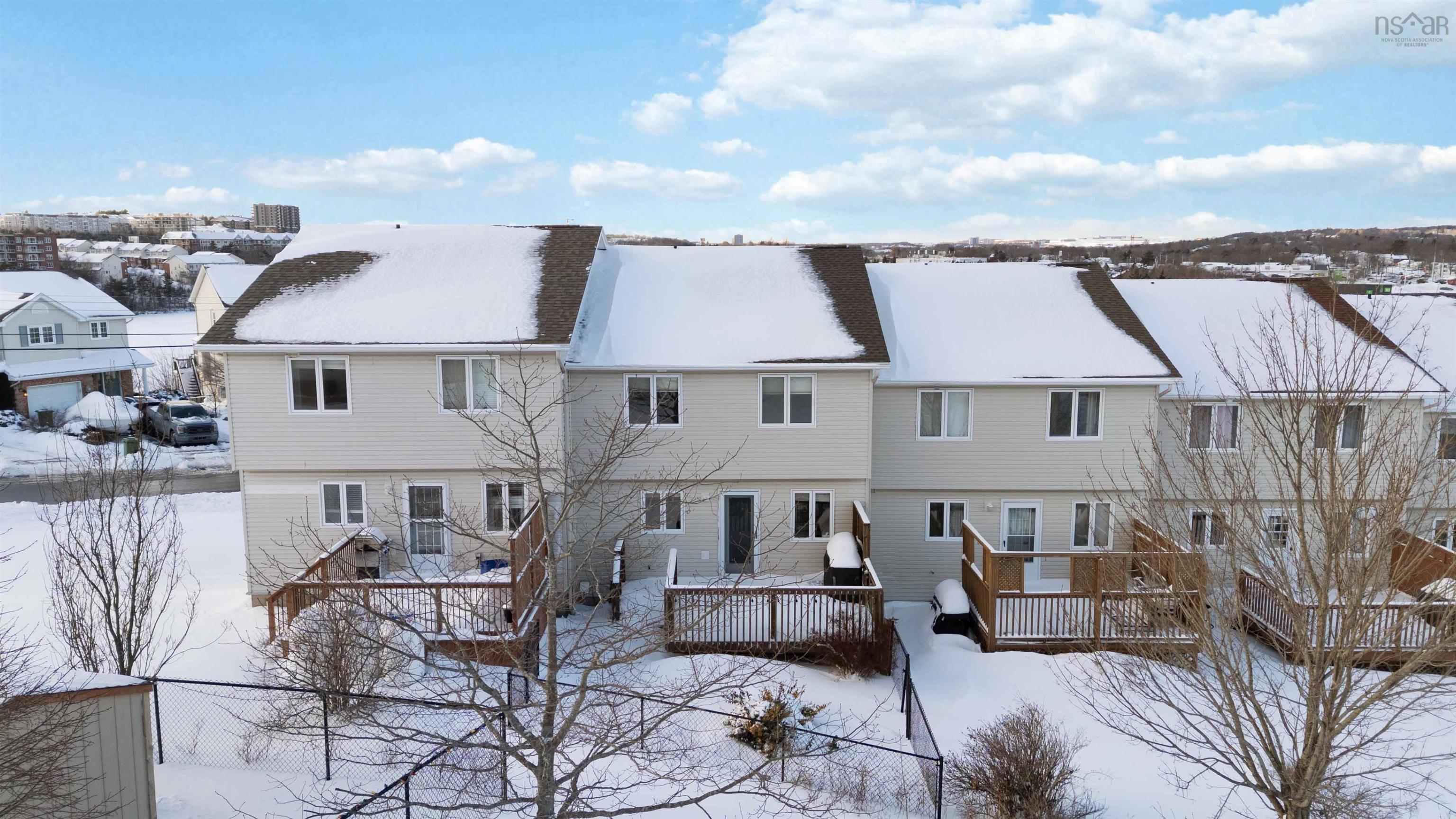 $569,900.00: 92 Russell Lake Drive, Dartmouth