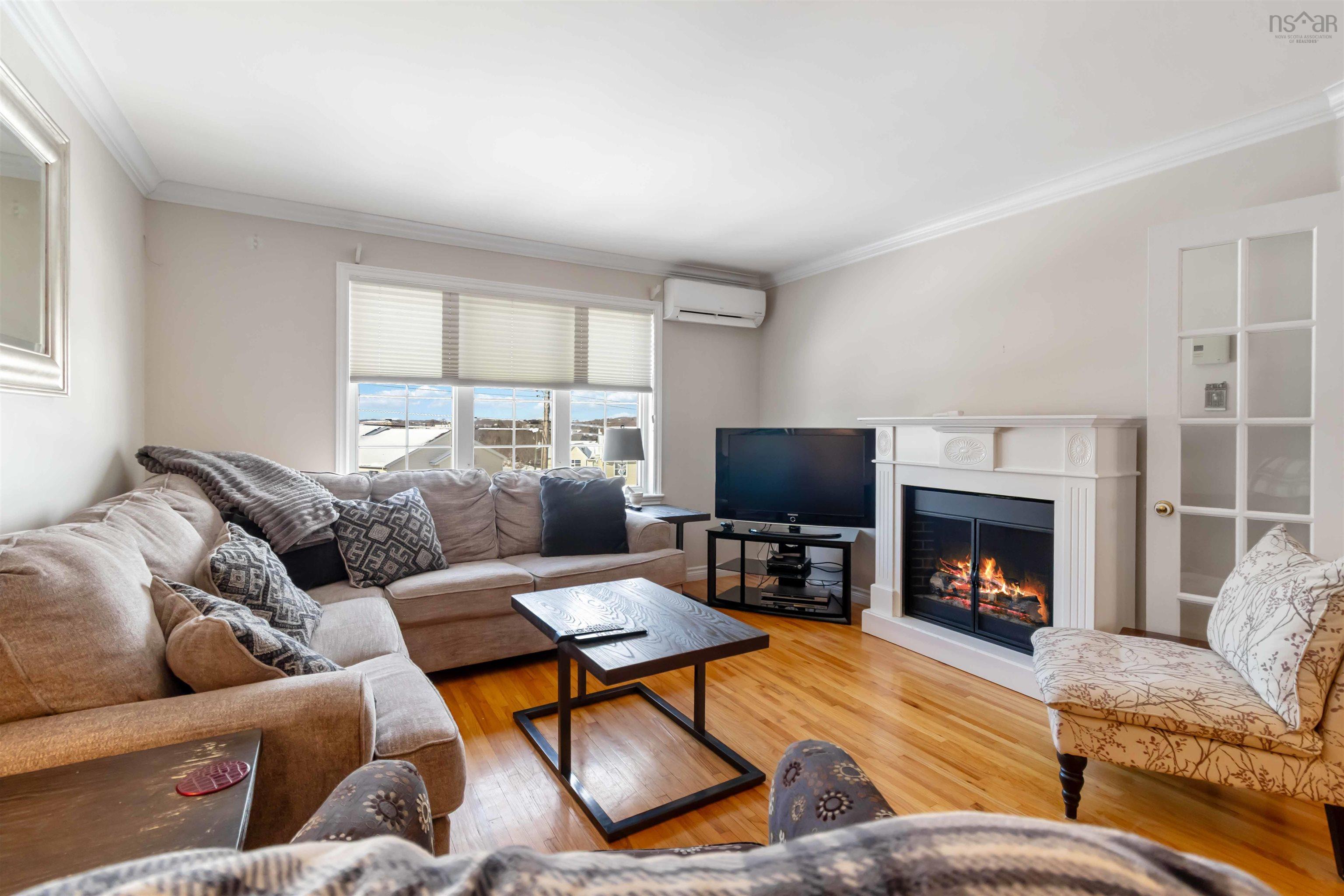 $569,900.00: 92 Russell Lake Drive, Dartmouth