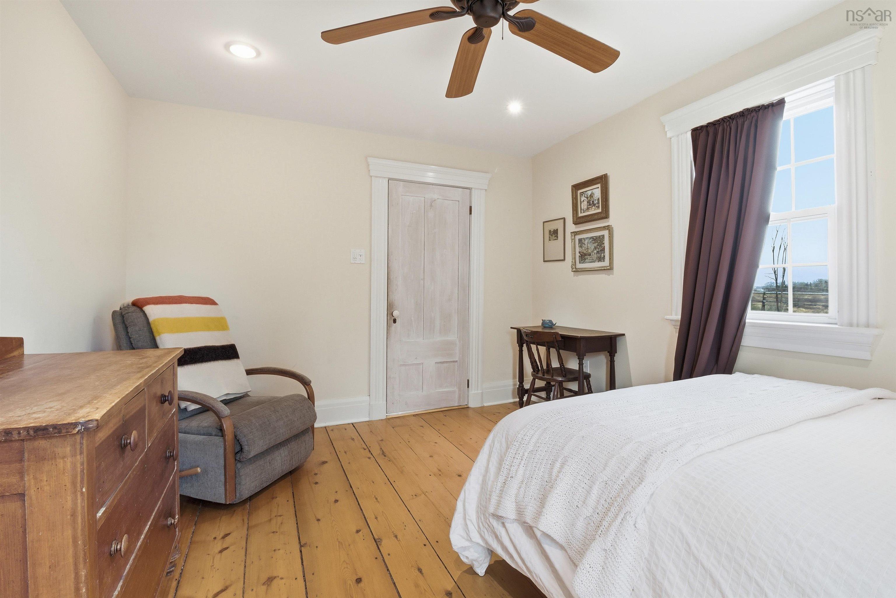 $639,000.00: 15 Falmouth Dyke Rd, Falmouth