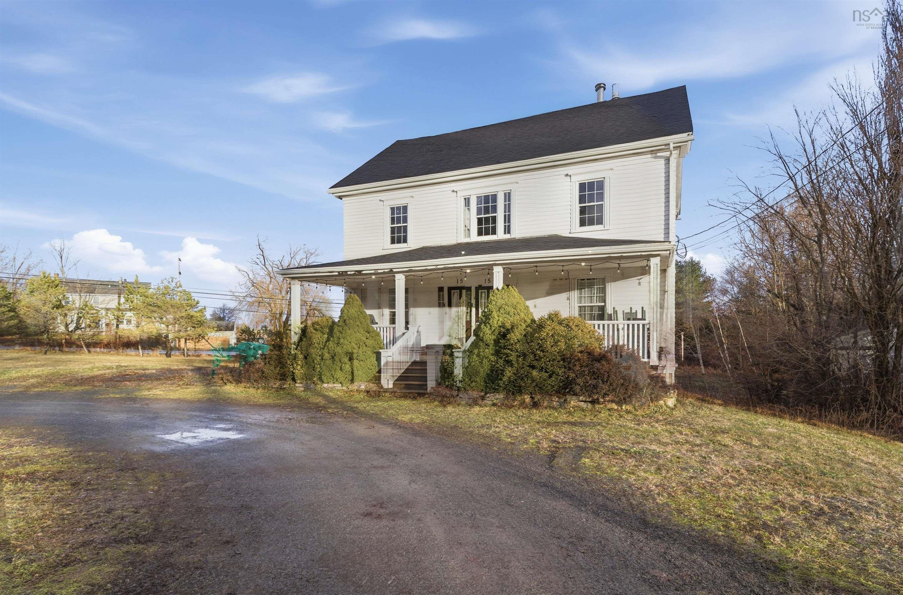 $639,000.00: 15 Falmouth Dyke Rd, Falmouth