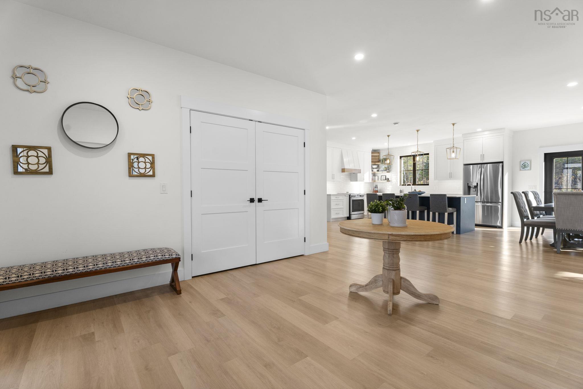 $999,900.00: 106 Edward Dr, Enfield