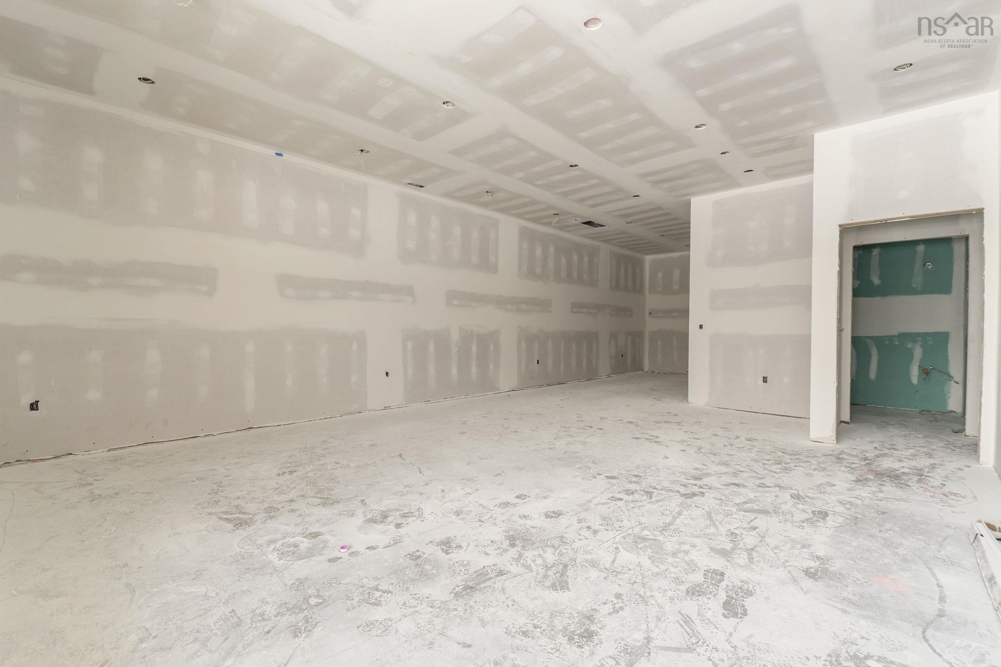 $1,395,000.00: 35 George Cyril Drive, Lawrencetown