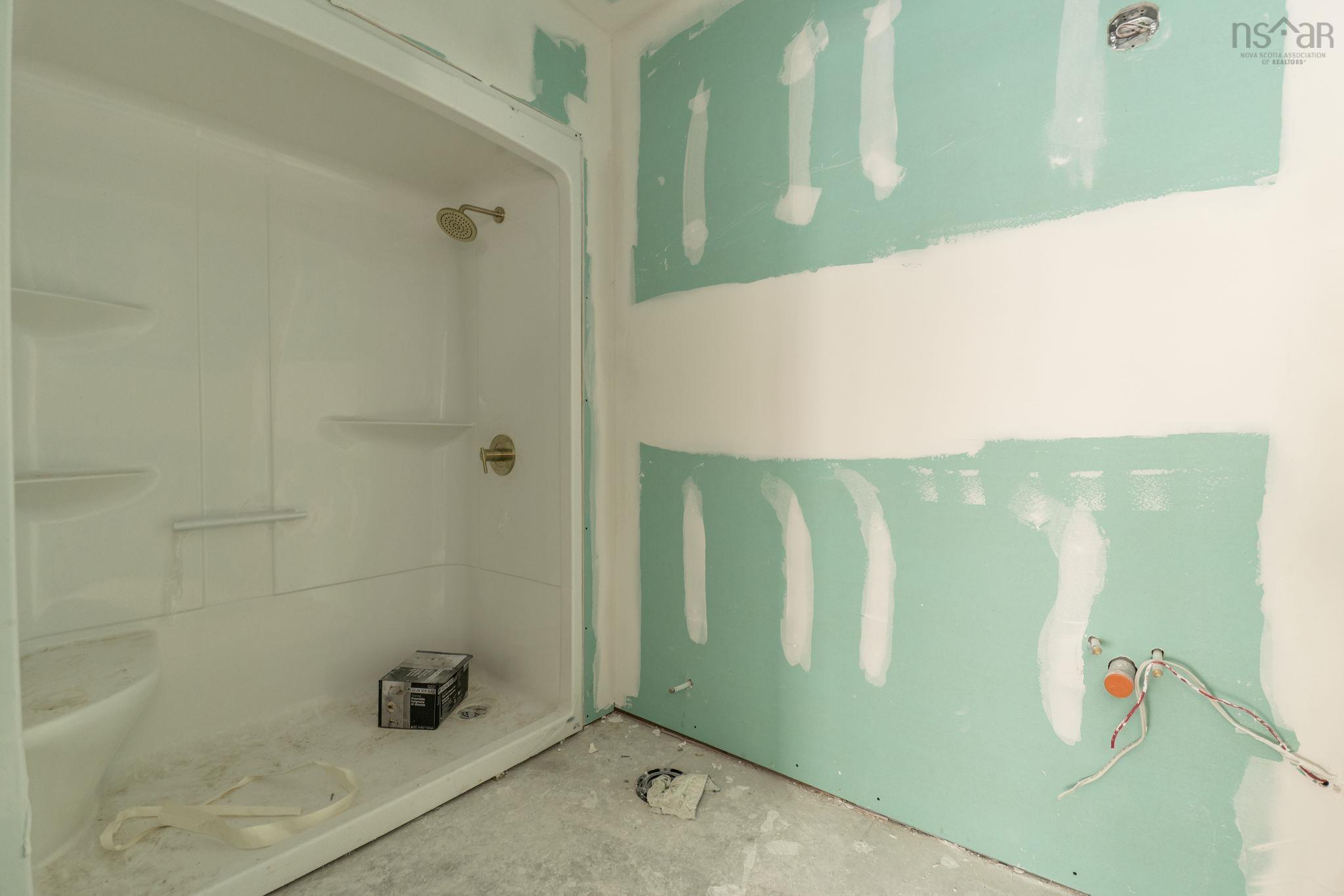 $1,395,000.00: 35 George Cyril Drive, Lawrencetown