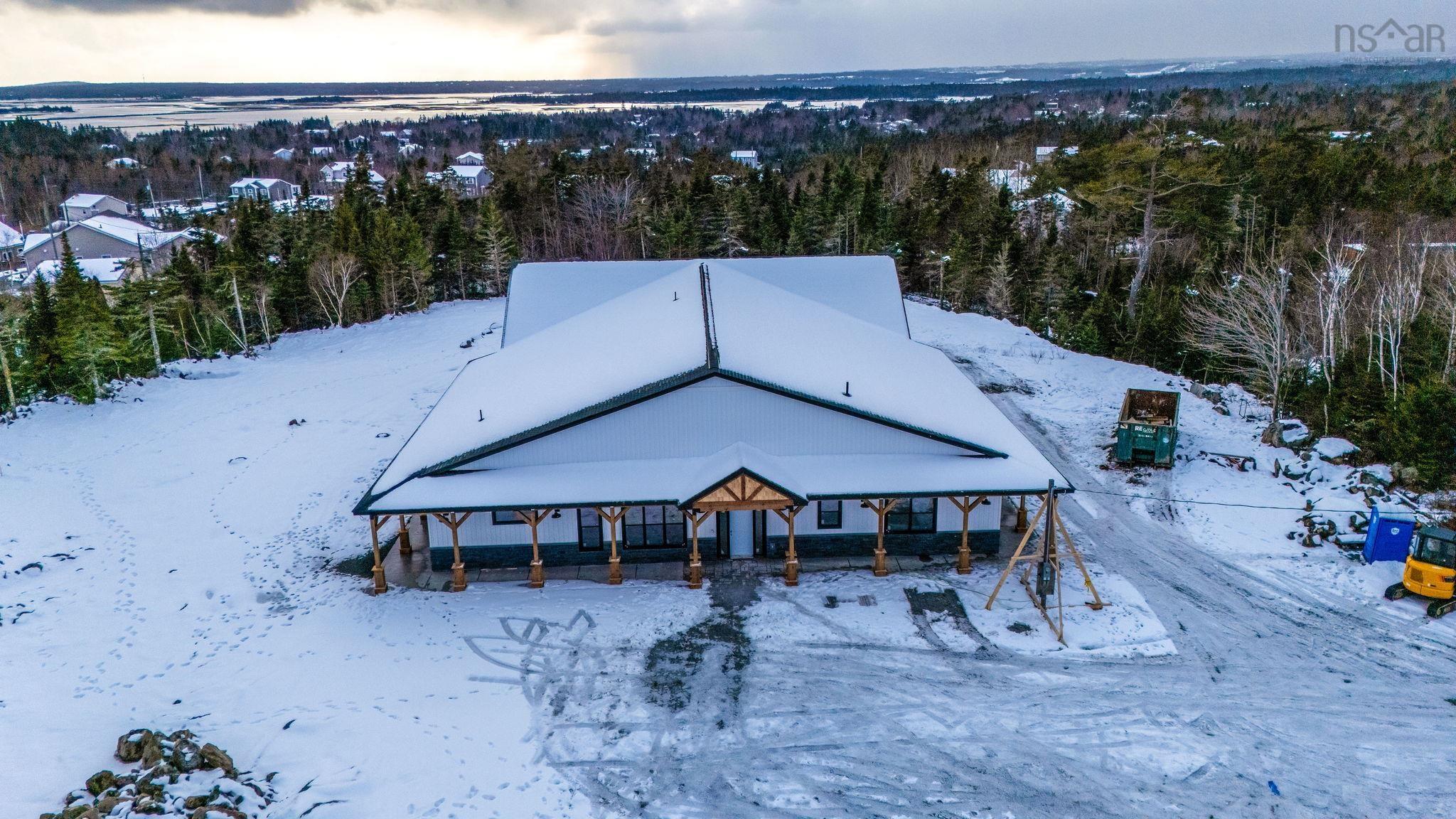 $1,395,000.00: 35 George Cyril Drive, Lawrencetown