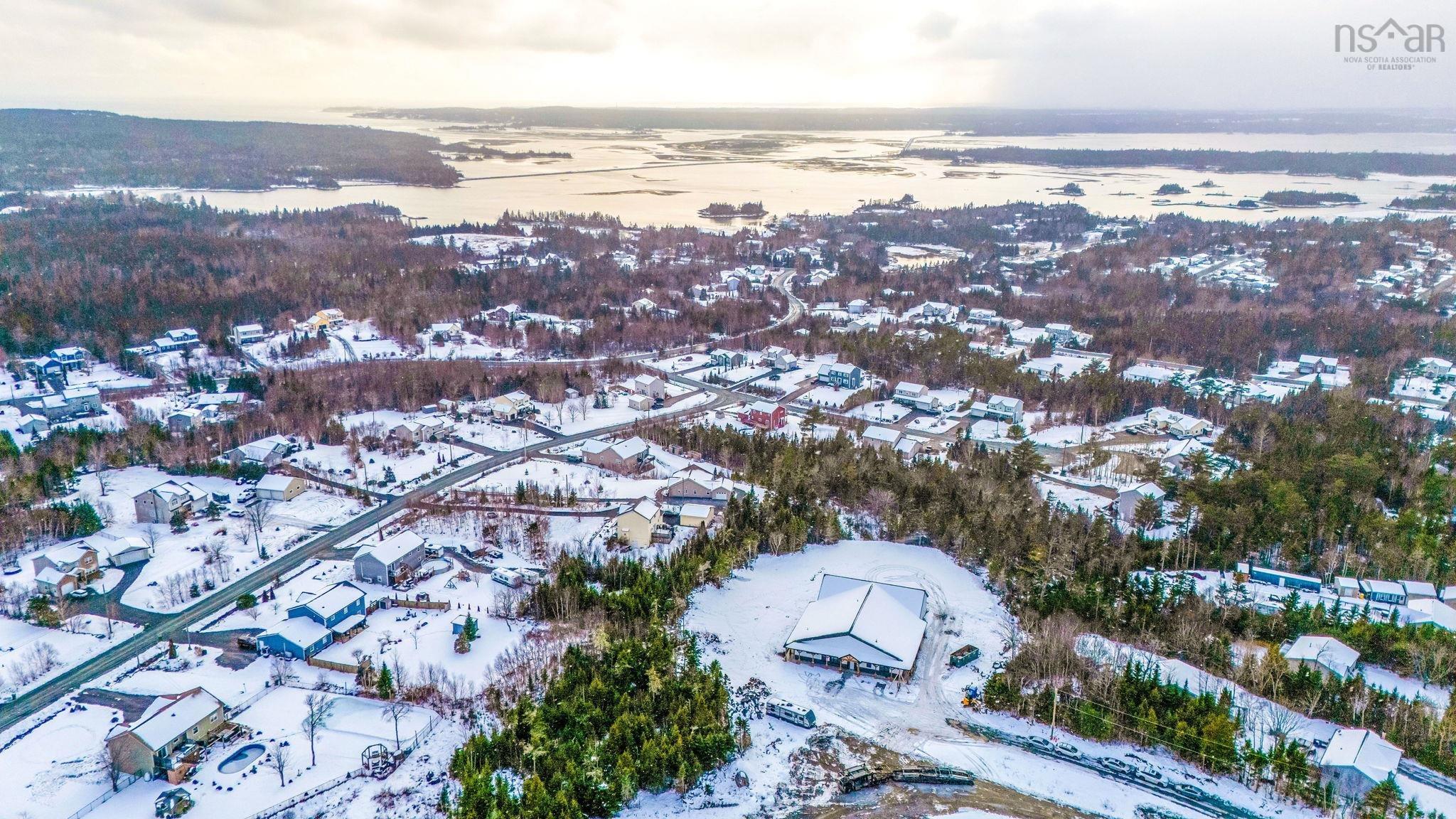 $1,395,000.00: 35 George Cyril Drive, Lawrencetown