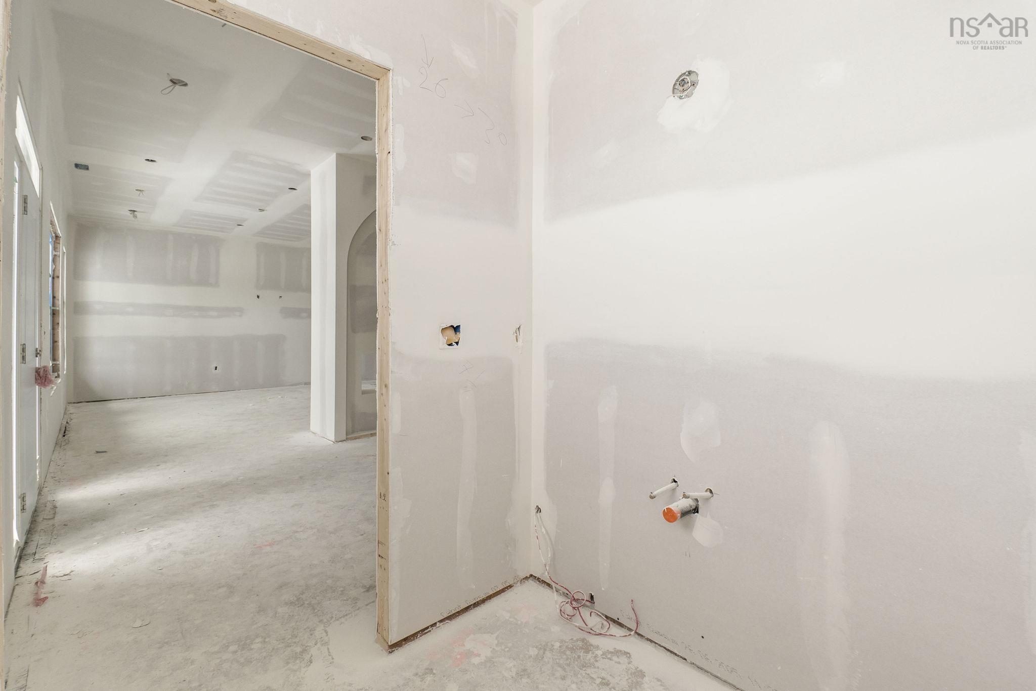 $1,395,000.00: 35 George Cyril Drive, Lawrencetown